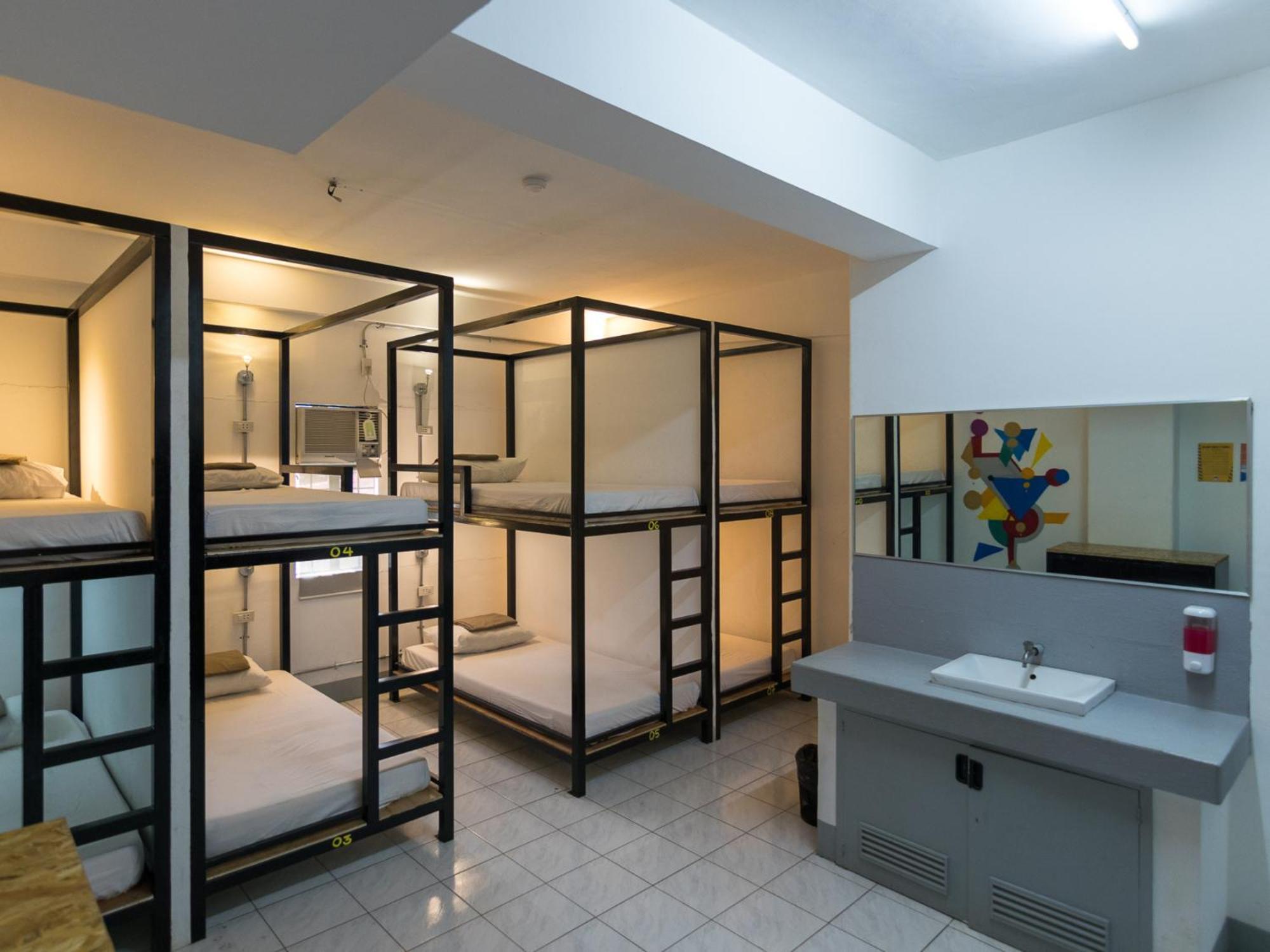 Mad Monkey (adults Only) Hostel *