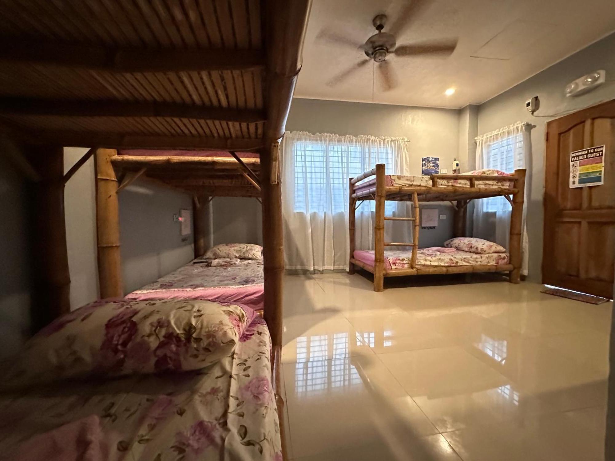 Lionfish Backpackers Malapascua Hostel