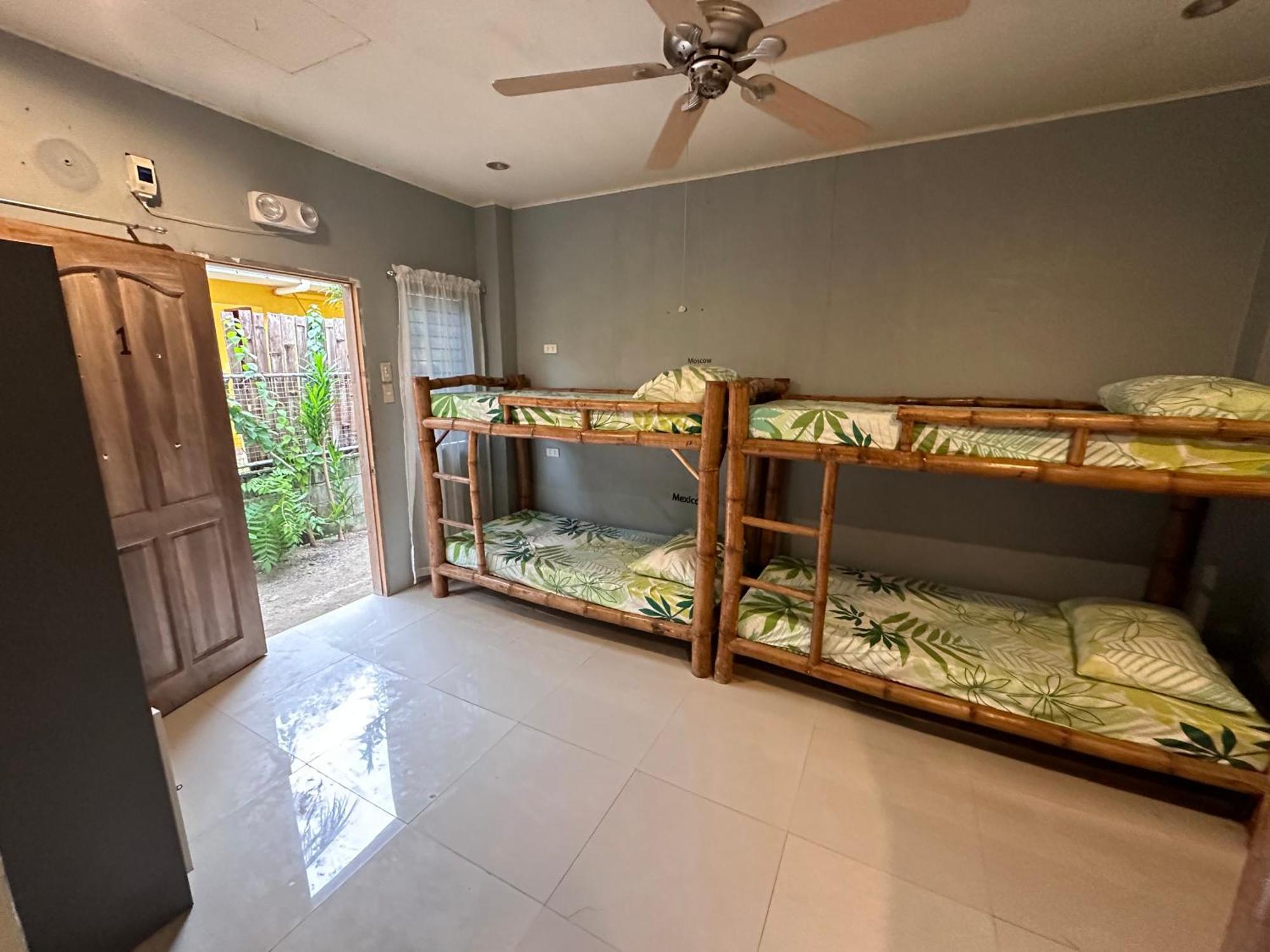 Lionfish Backpackers Malapascua Hostel Daanbantayan