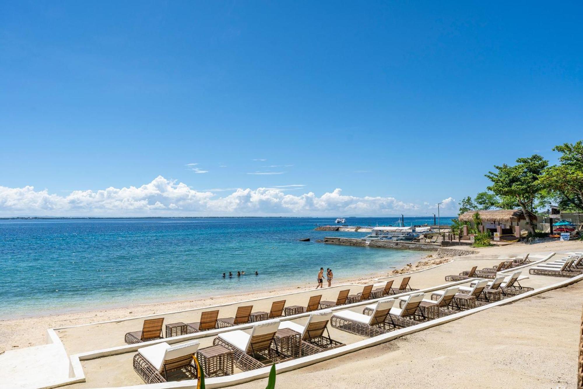 Omp 15c-t2, Seaview, Pool & Access, Near Airport, Fast Wi-fi, Netflix