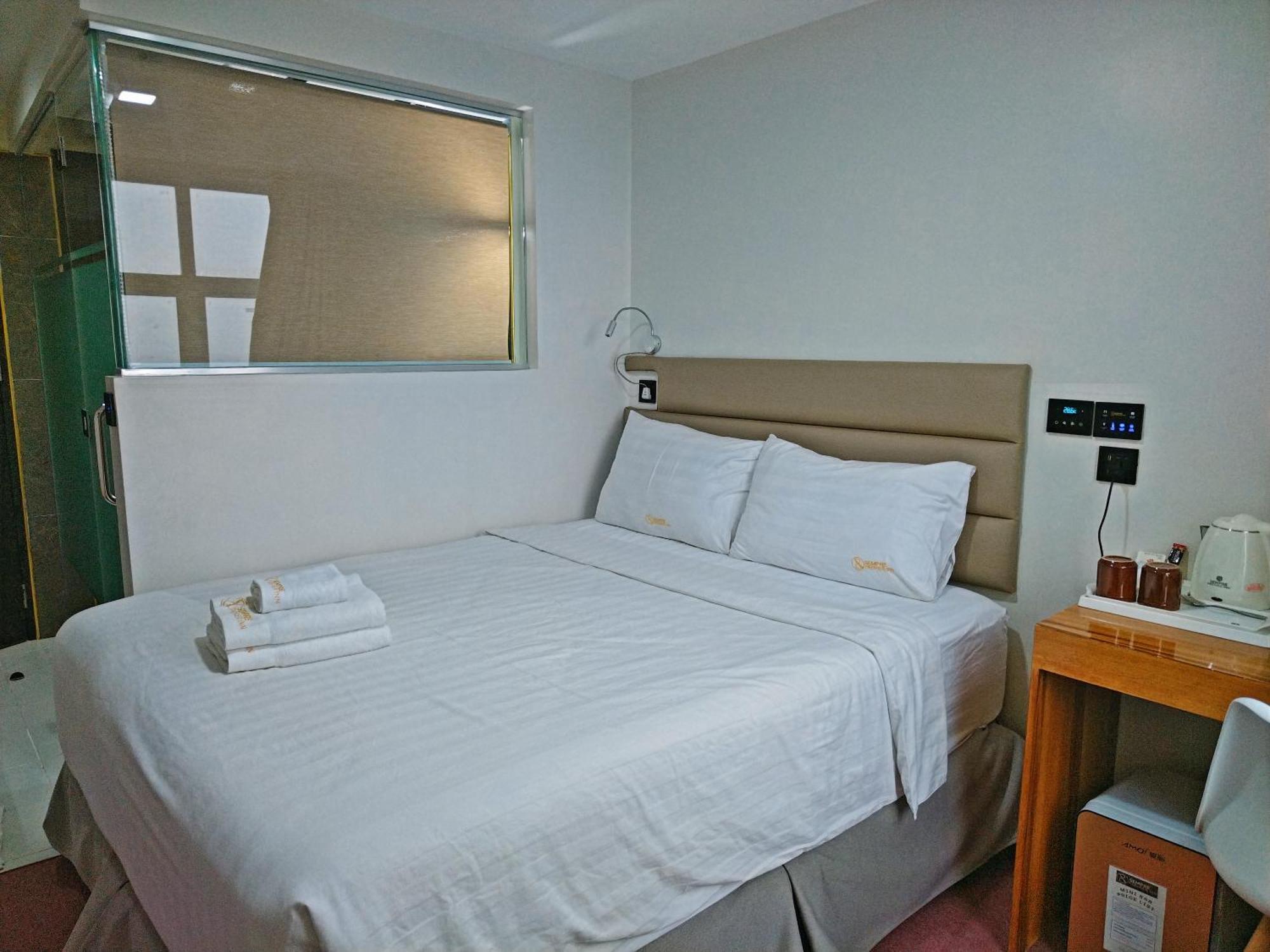 Hotel Sempre Premier - Mactan Airport 3*