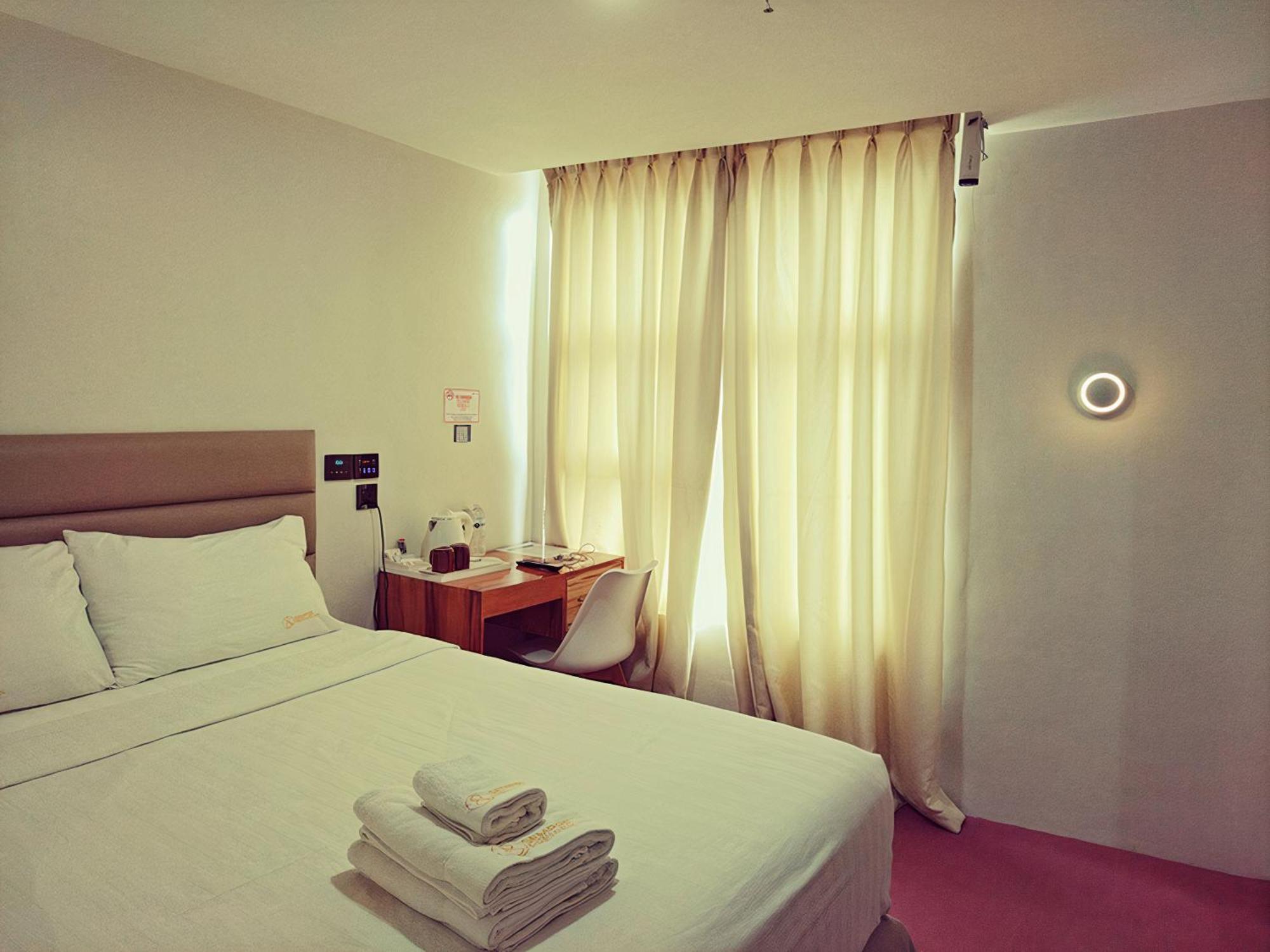 Hotel Sempre Premier - Mactan Airport