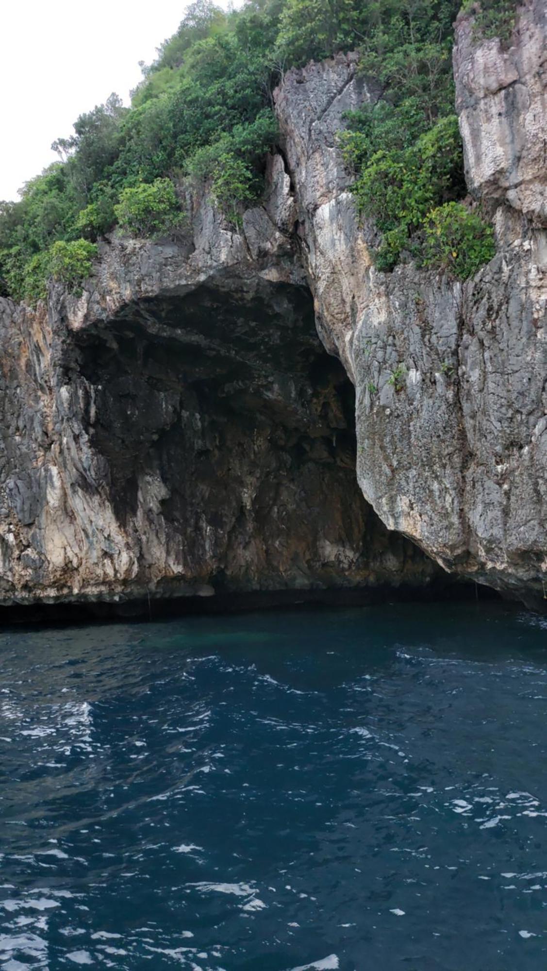 Avila's Horizon Dive Resort