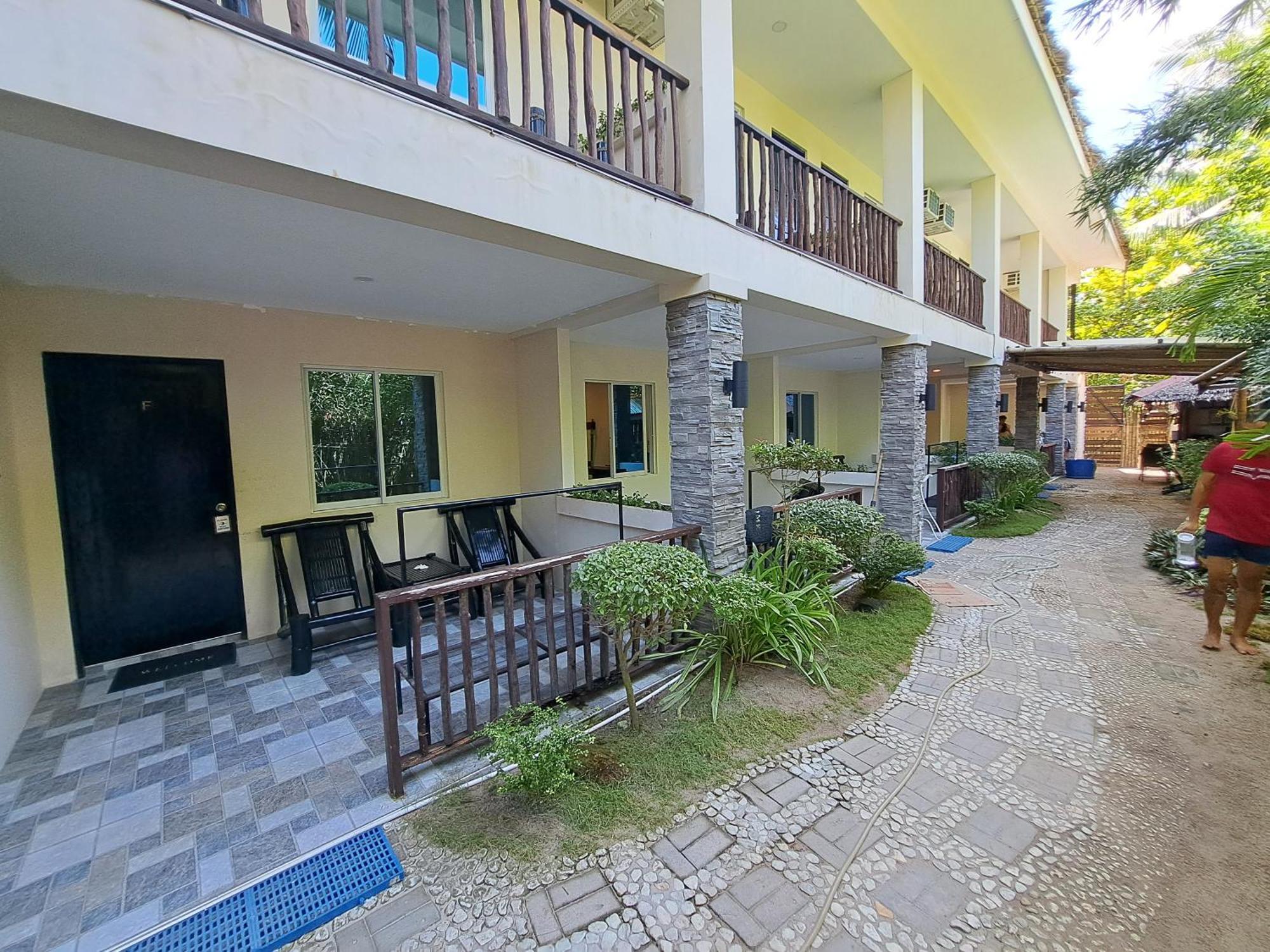 Avila's Horizon Dive Resort