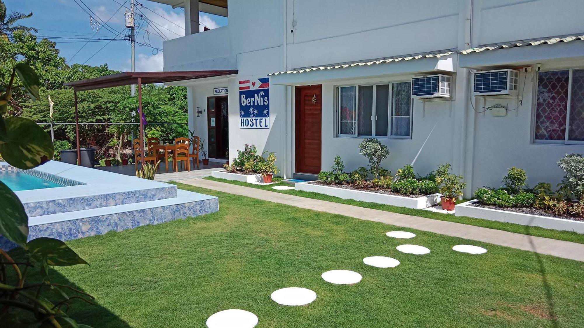 Guest house Bernis Moalboal