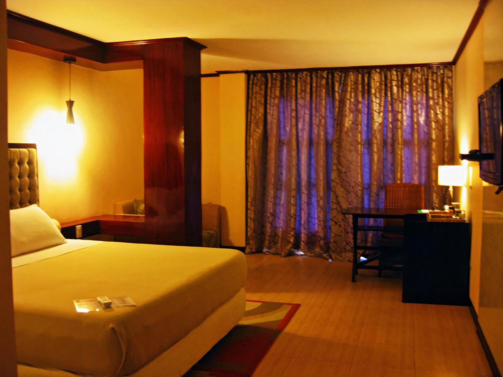 Cebu Dulcinea And Suites-mactan Airport 3* Lapu-Lapu City