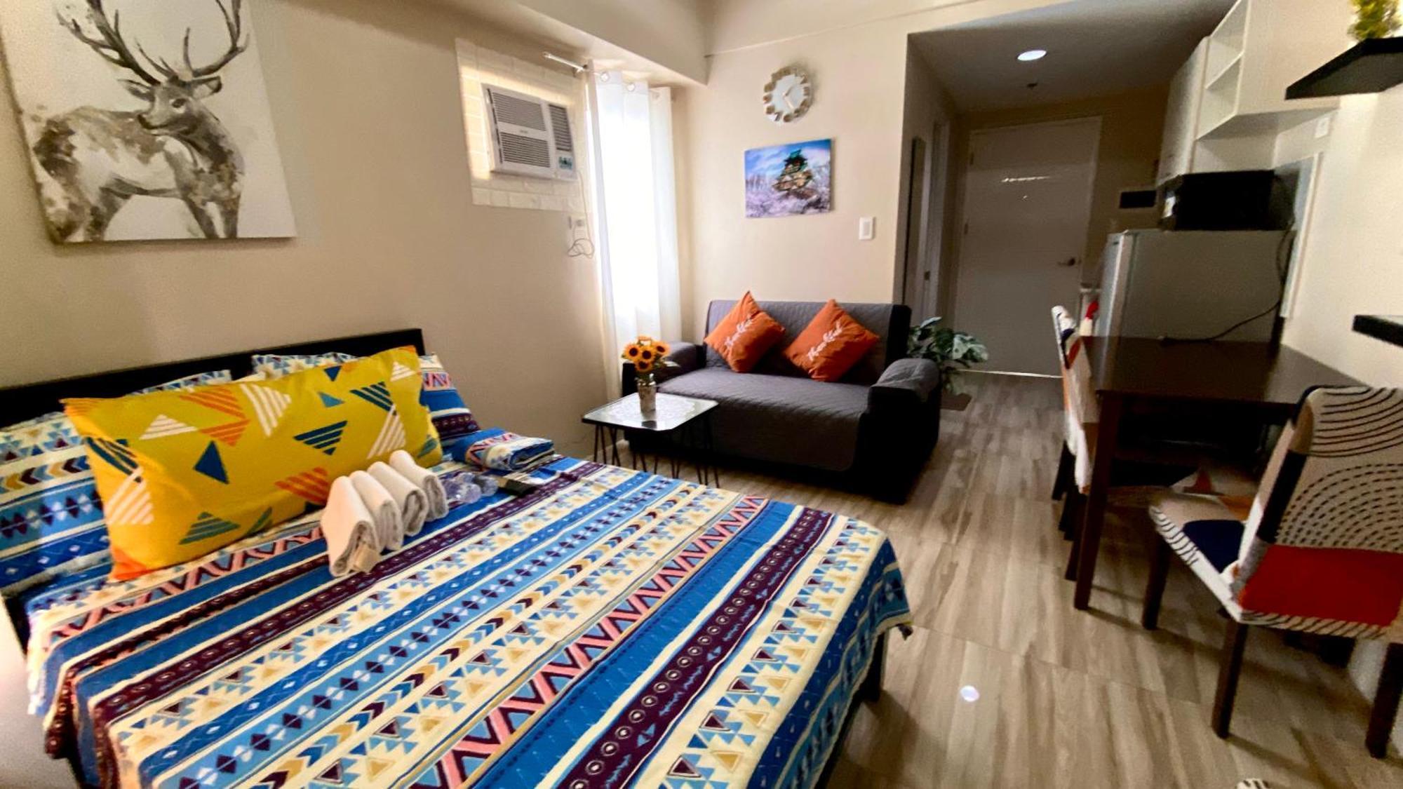 Bed & Breakfast Across Sm Sunvida Tower Unit Cebu