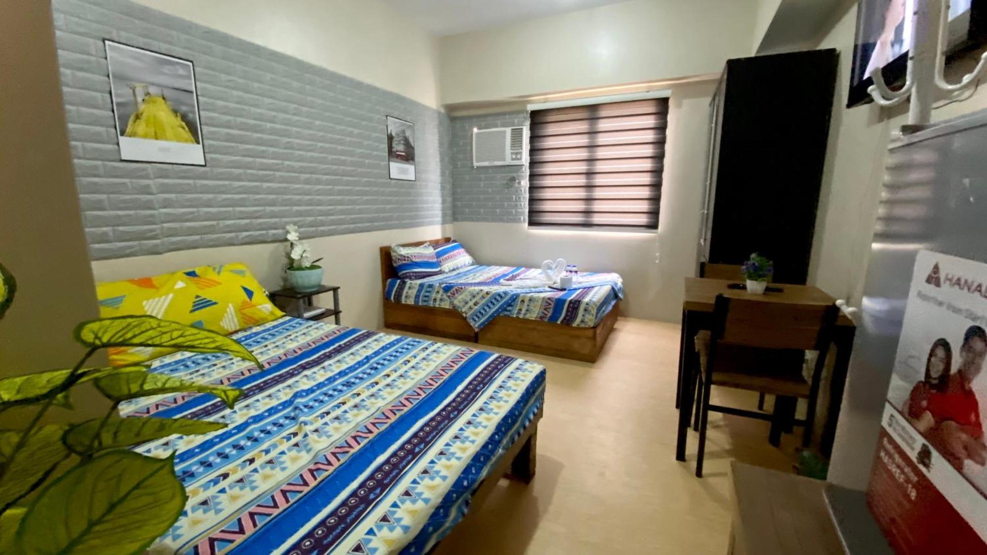 Affordable In Just Across Sm Mall *