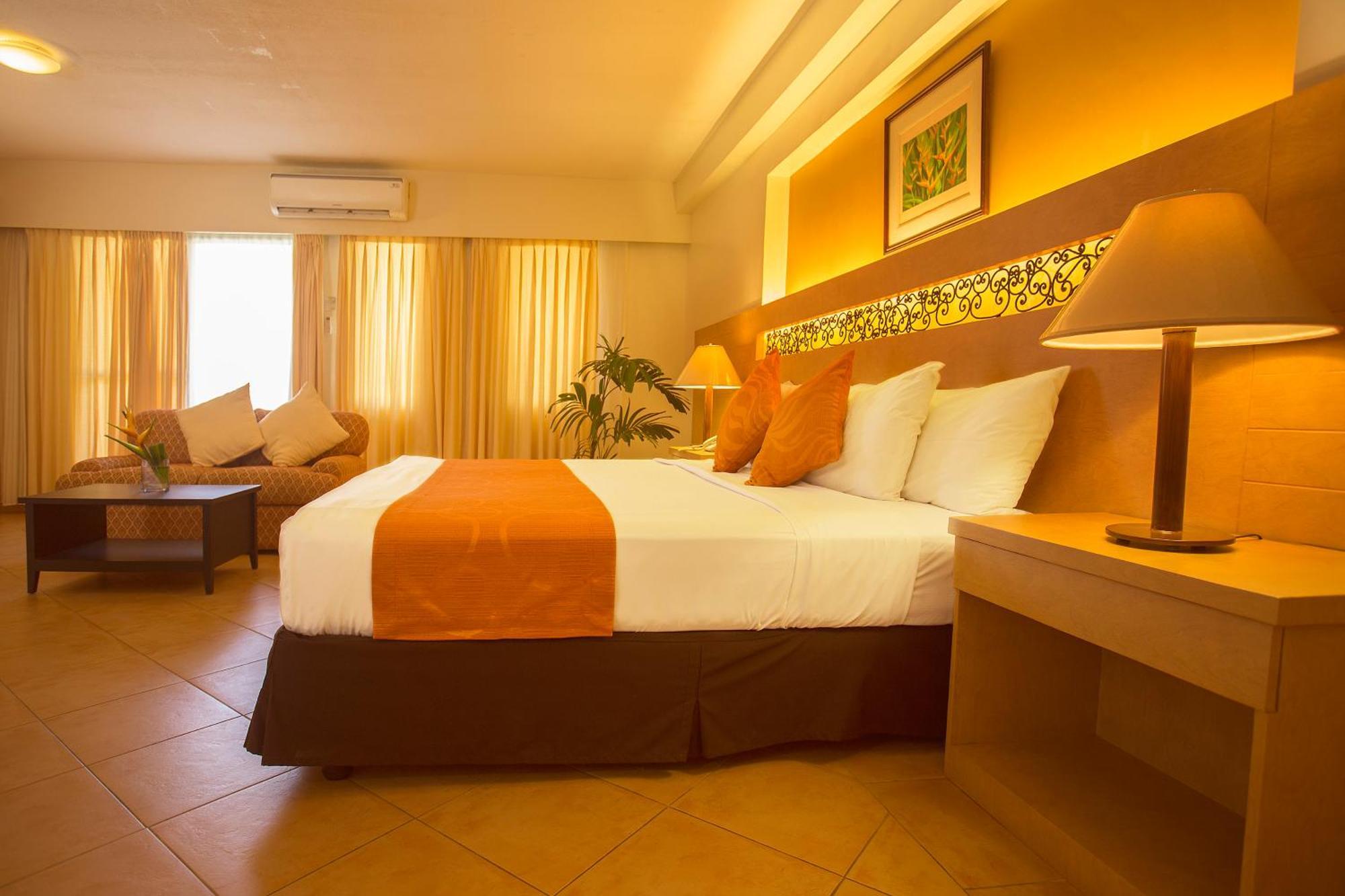Hotel Montebello