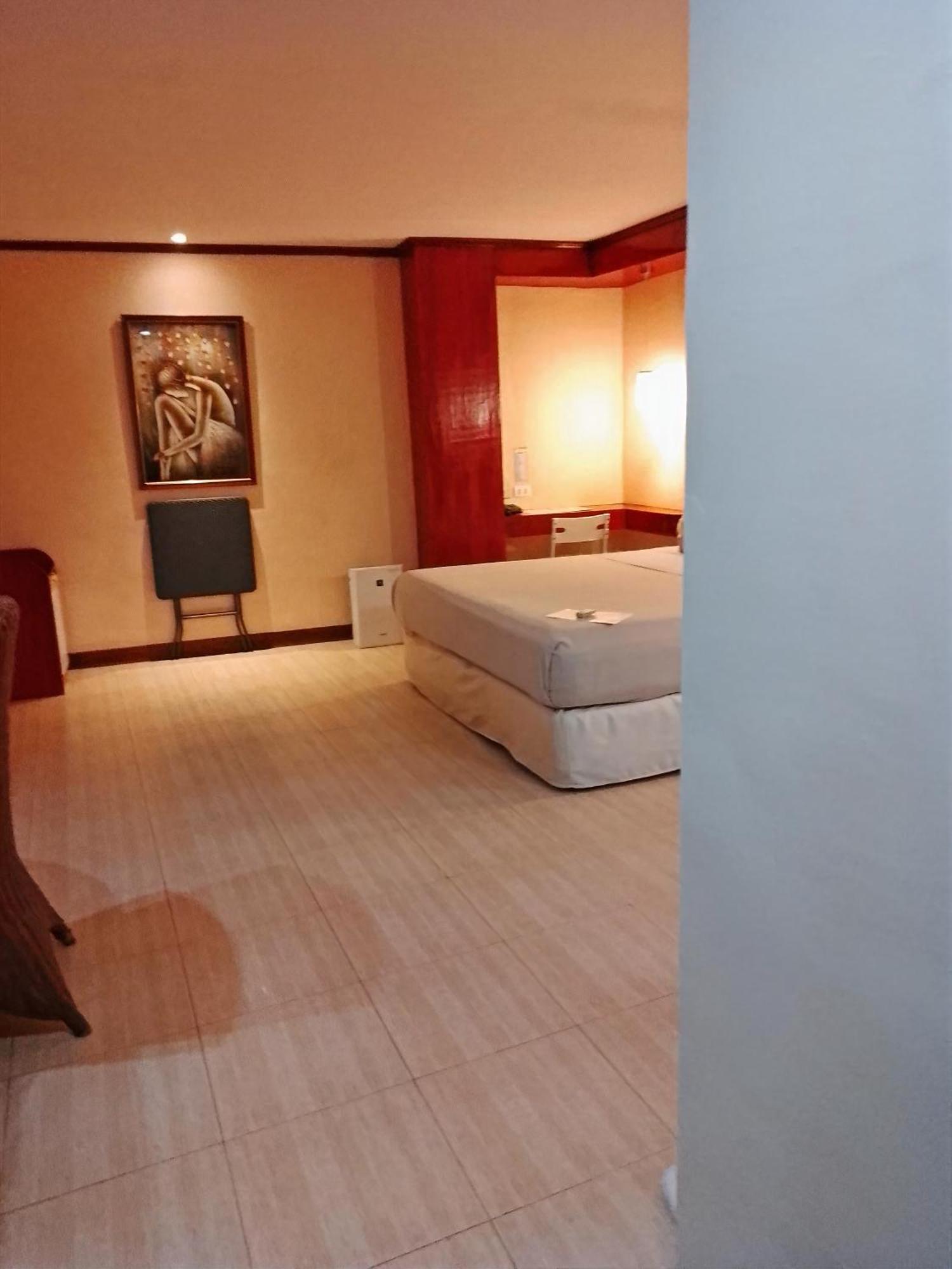 Hotel Cebu Dulcinea And Suites-mactan Airport