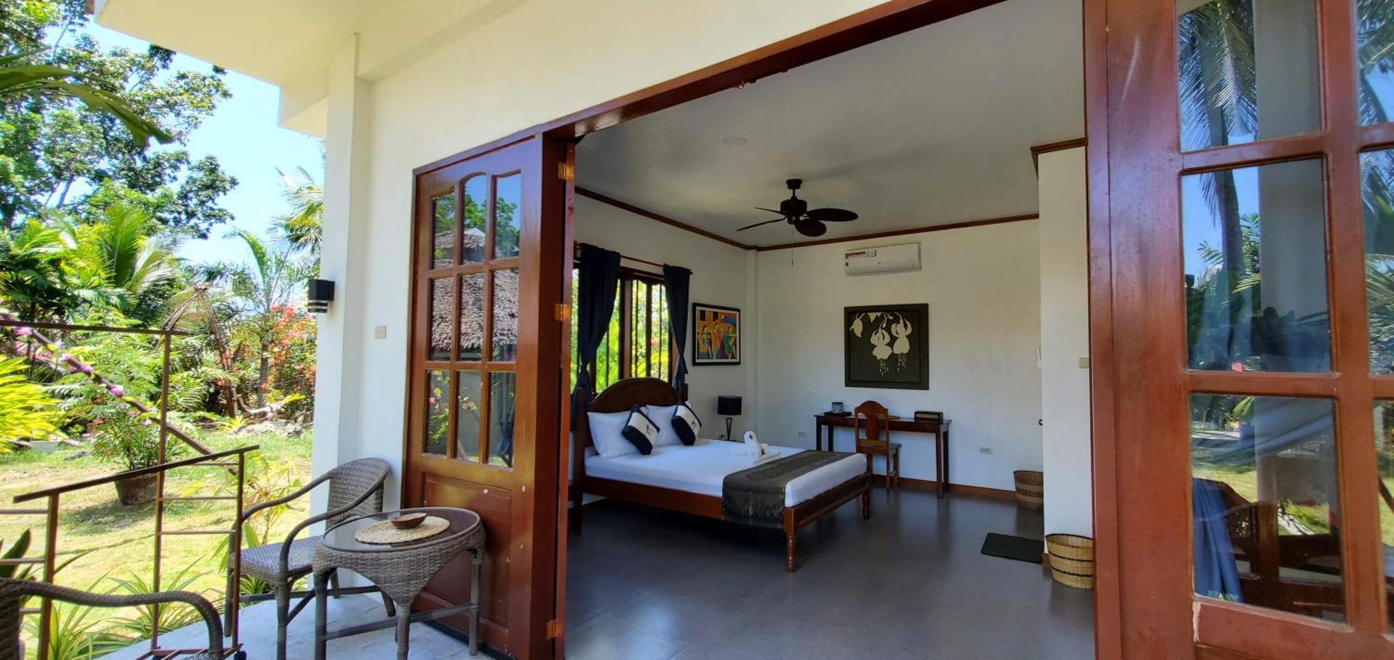 Palmera Palma Garden Level Guest house Moalboal