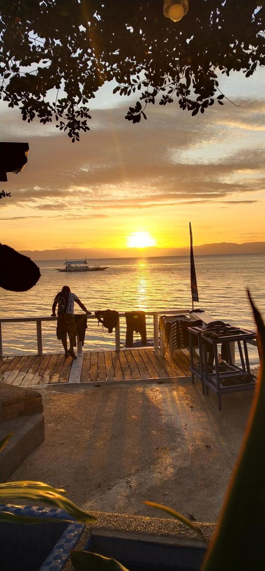 Love'S Beach & Dive Resort 3* Moalboal
