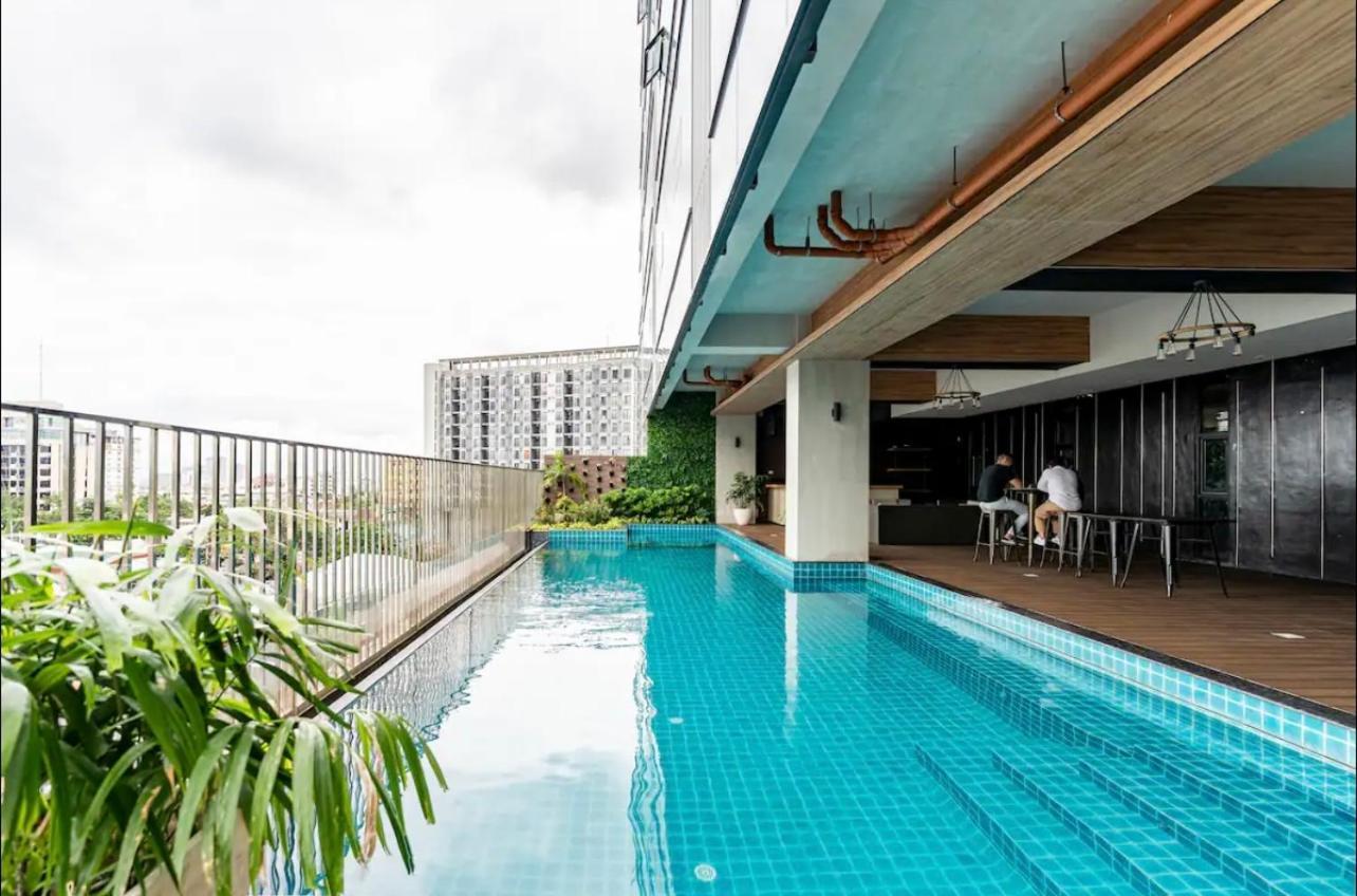 Your Near The Life Aparthotel Cebu