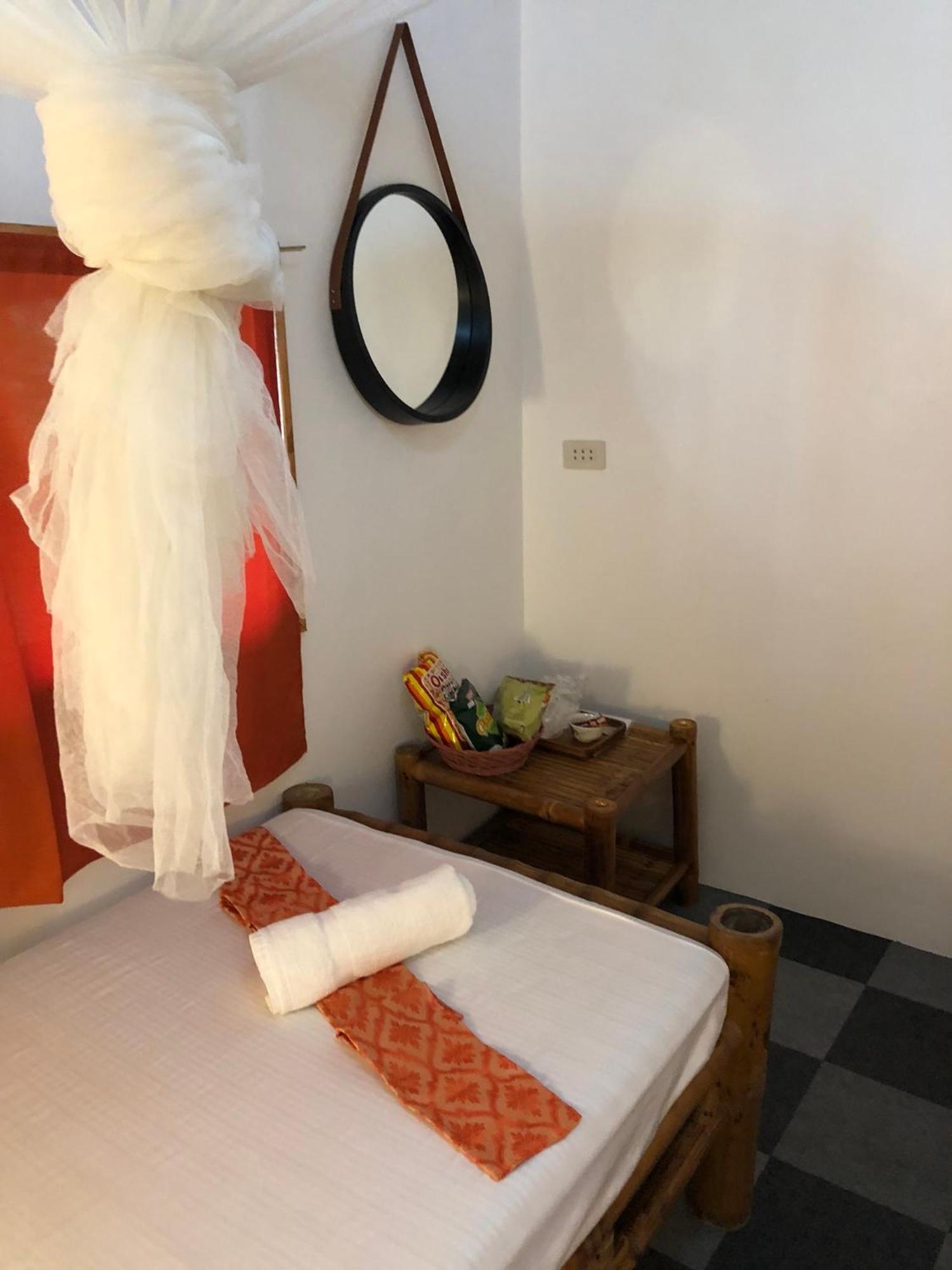 Resort Cuestas And Restaurant Badian