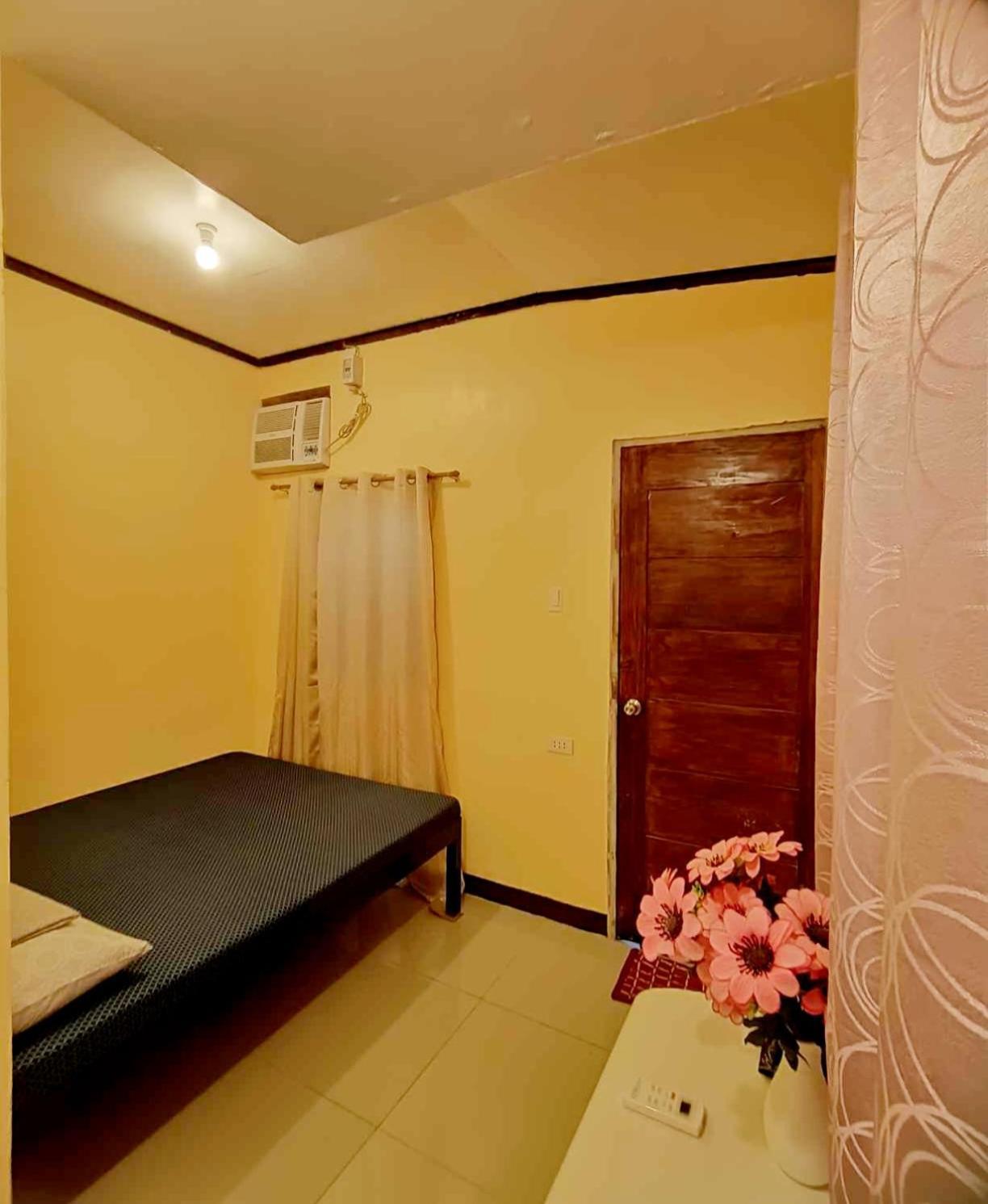 Hostel Cheri Backpackers *