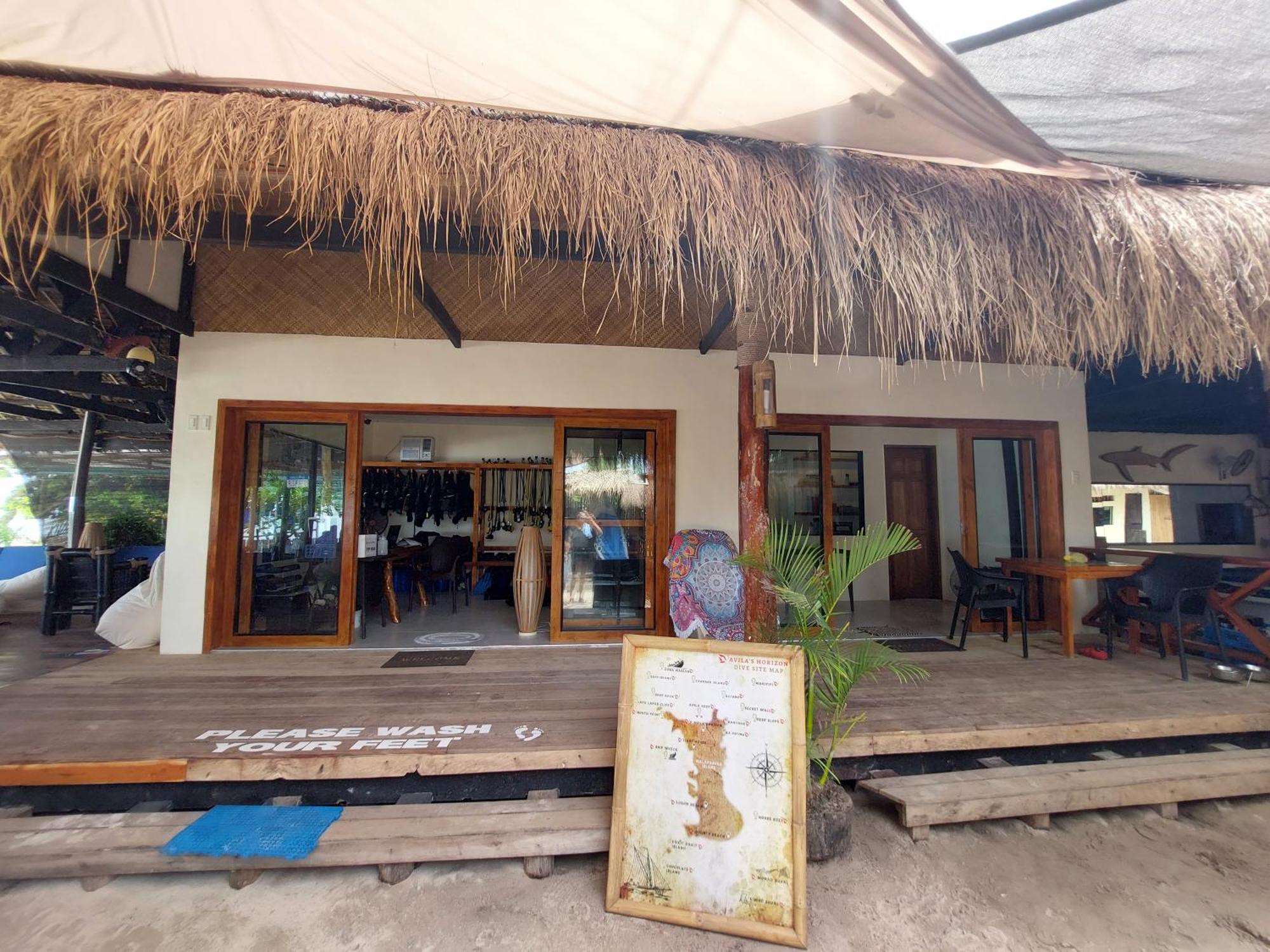Avila's Horizon Dive Resort