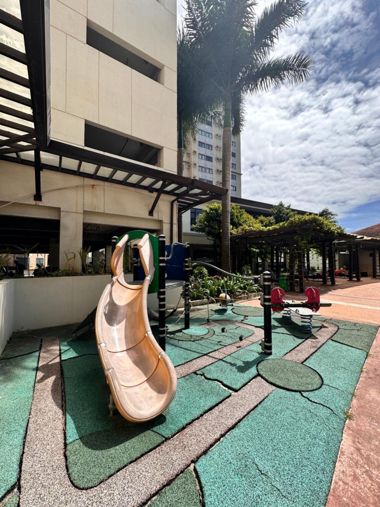 Living, The Persimmon Double Beds Apartamento Cebu
