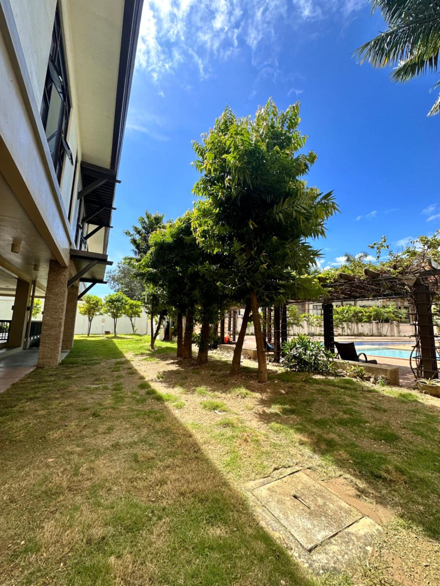 Apartment Living,the Persimmon Double Beds 4pax Cebu