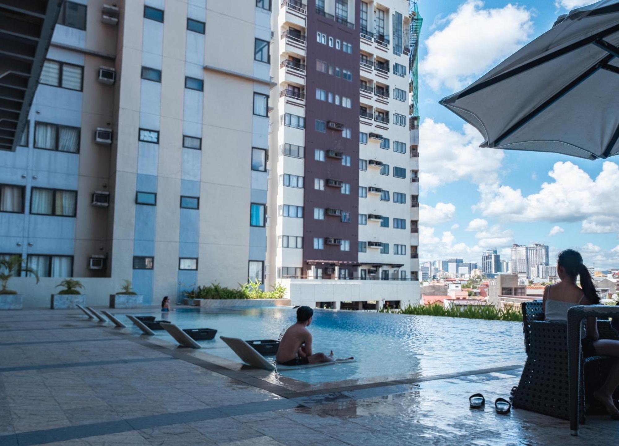 Apartment Living,the Persimmon Double Beds 4pax Cebu