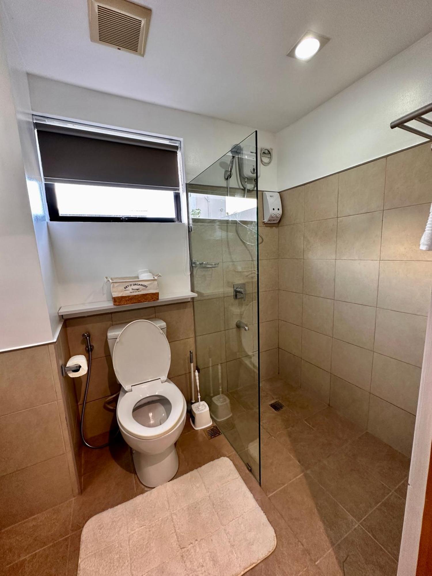 Apartment Living,the Persimmon Double Beds 4pax