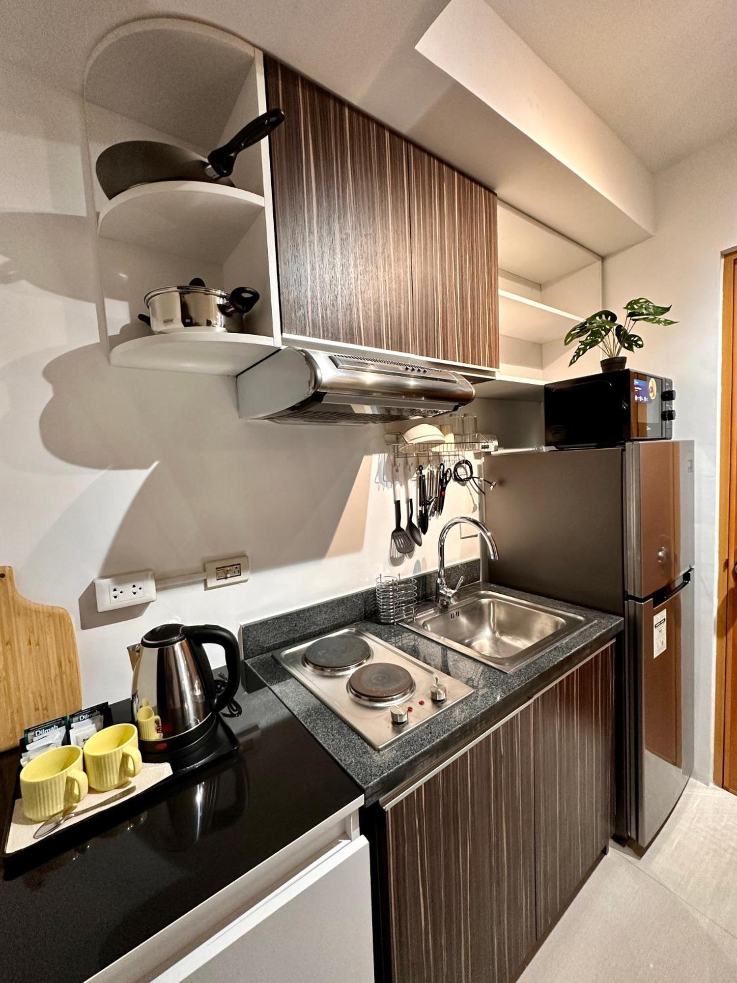 Living,the Persimmon Double Beds 4pax Cebu