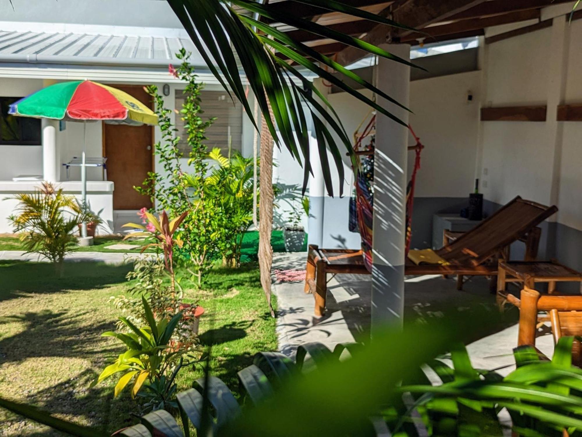 Astillo's Guest house Moalboal