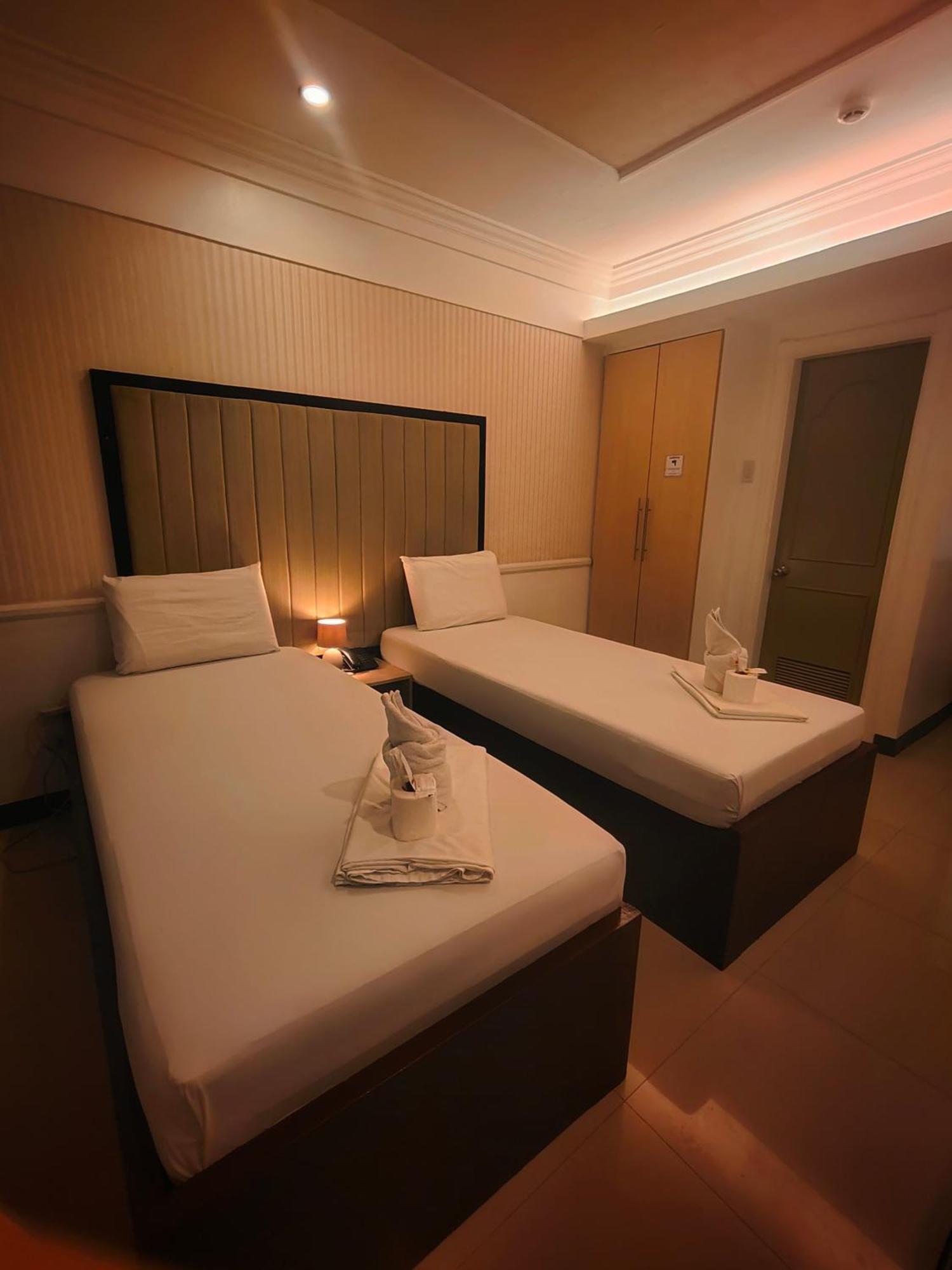 S And M Inc. Hotel 3*