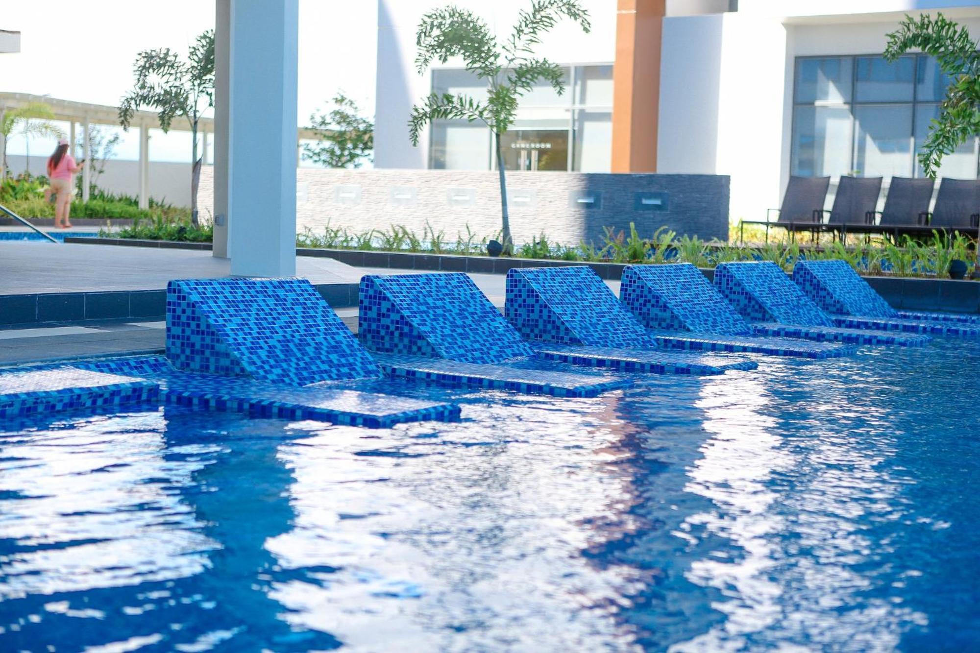 Mactan Newtown By Ejb * Punta Engano (Mactan)