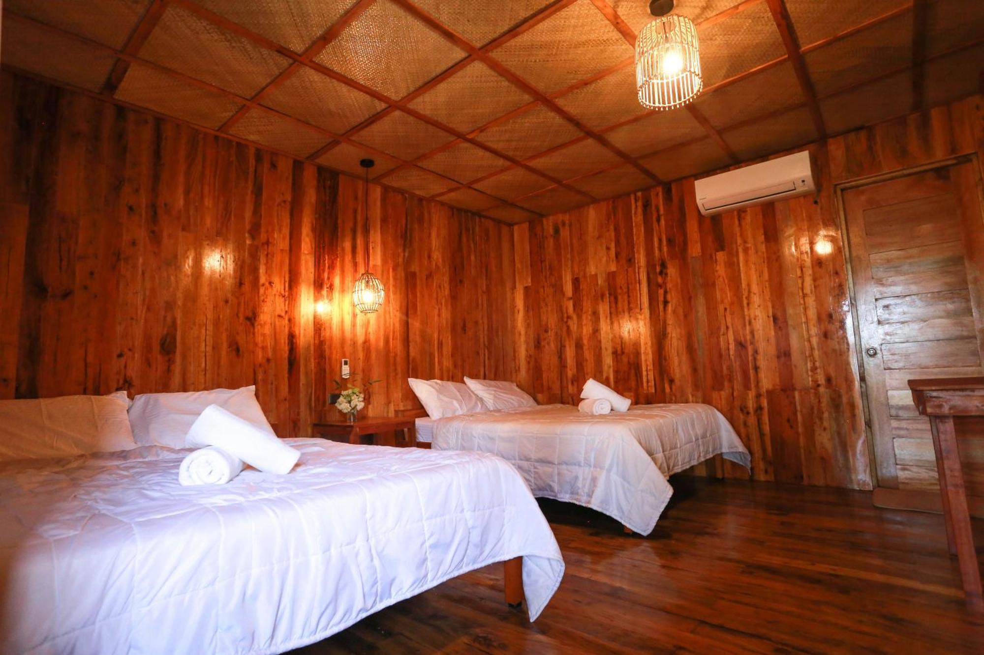 Hotel Marika Badian