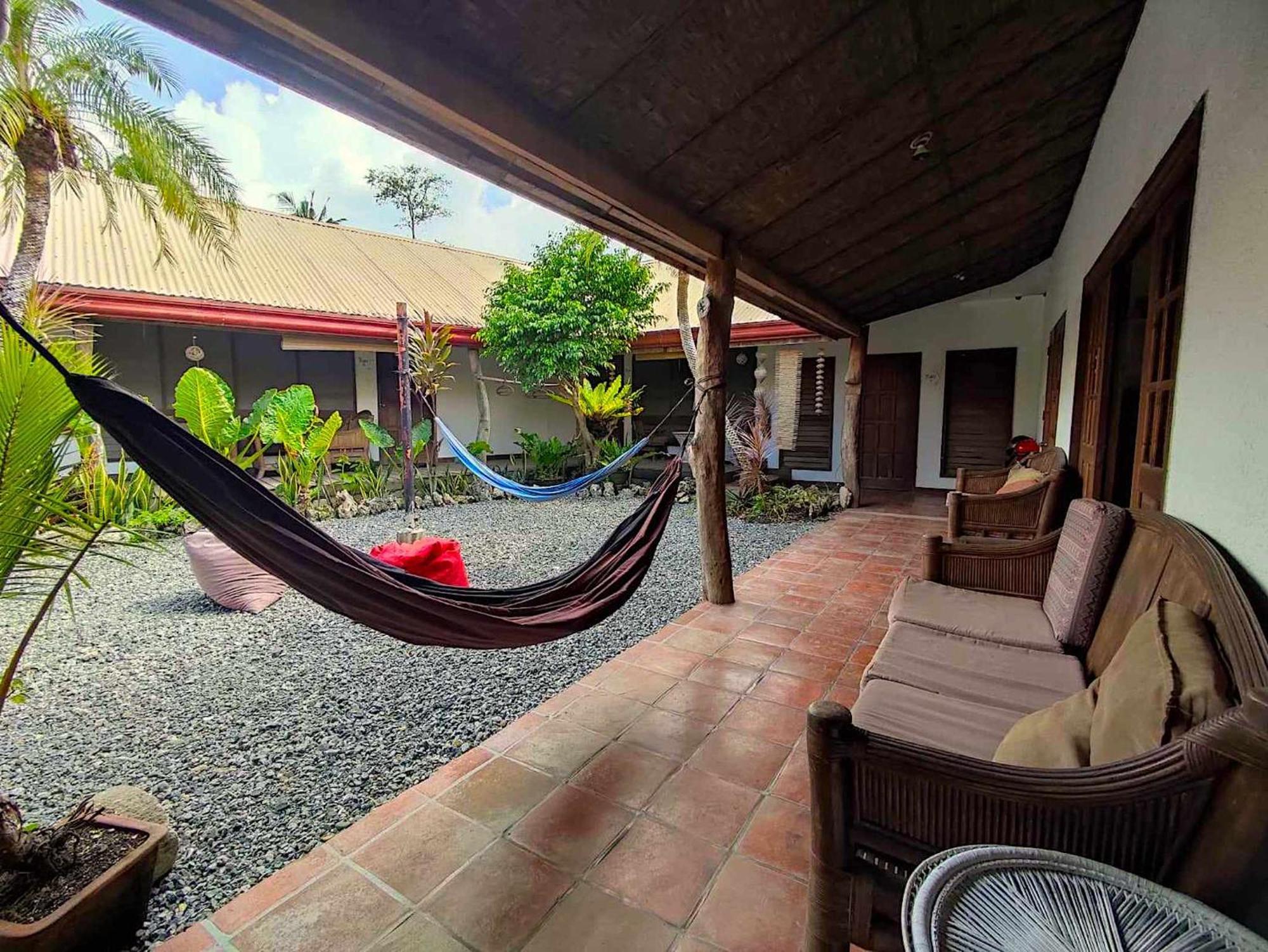 Herbs Guest House And Restaurant Near The Sea (Adults Only) 3* Moalboal