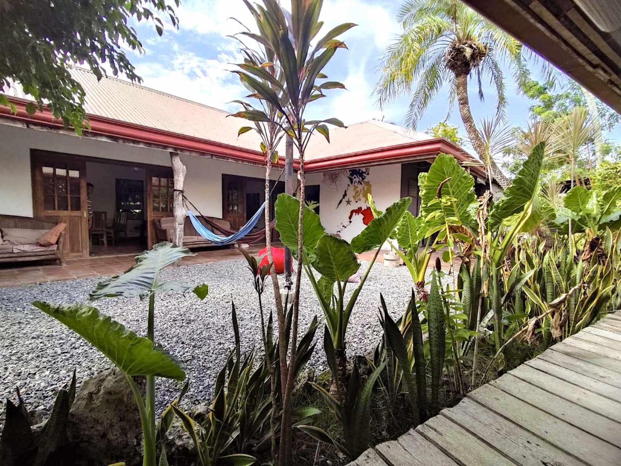 Guest house Herbs Guest House And Restaurant Near The Sea (Adults Only) Moalboal
