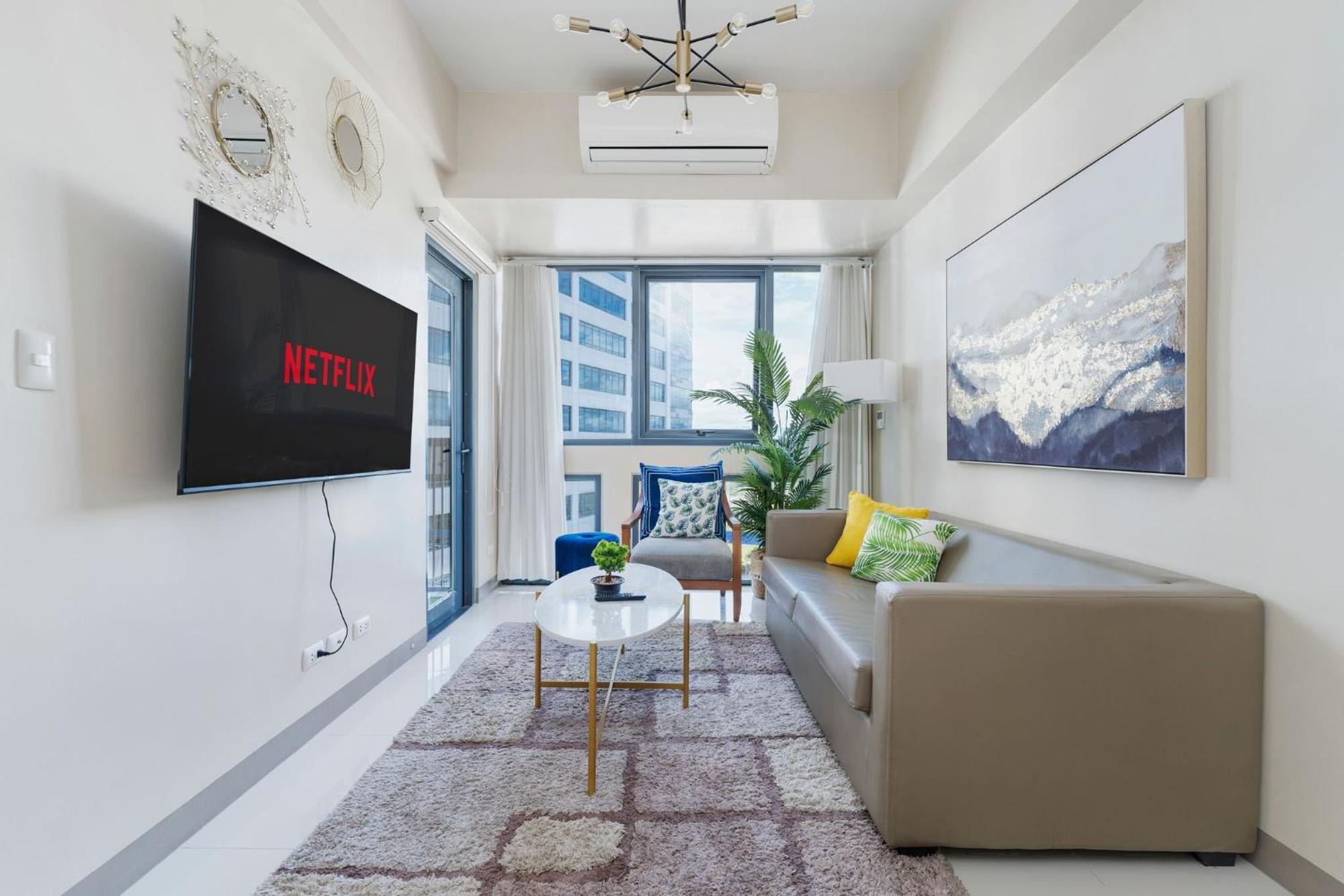 Omp T1-6h, & Pool Access, Near Airport, Fast Wifi, Netflix