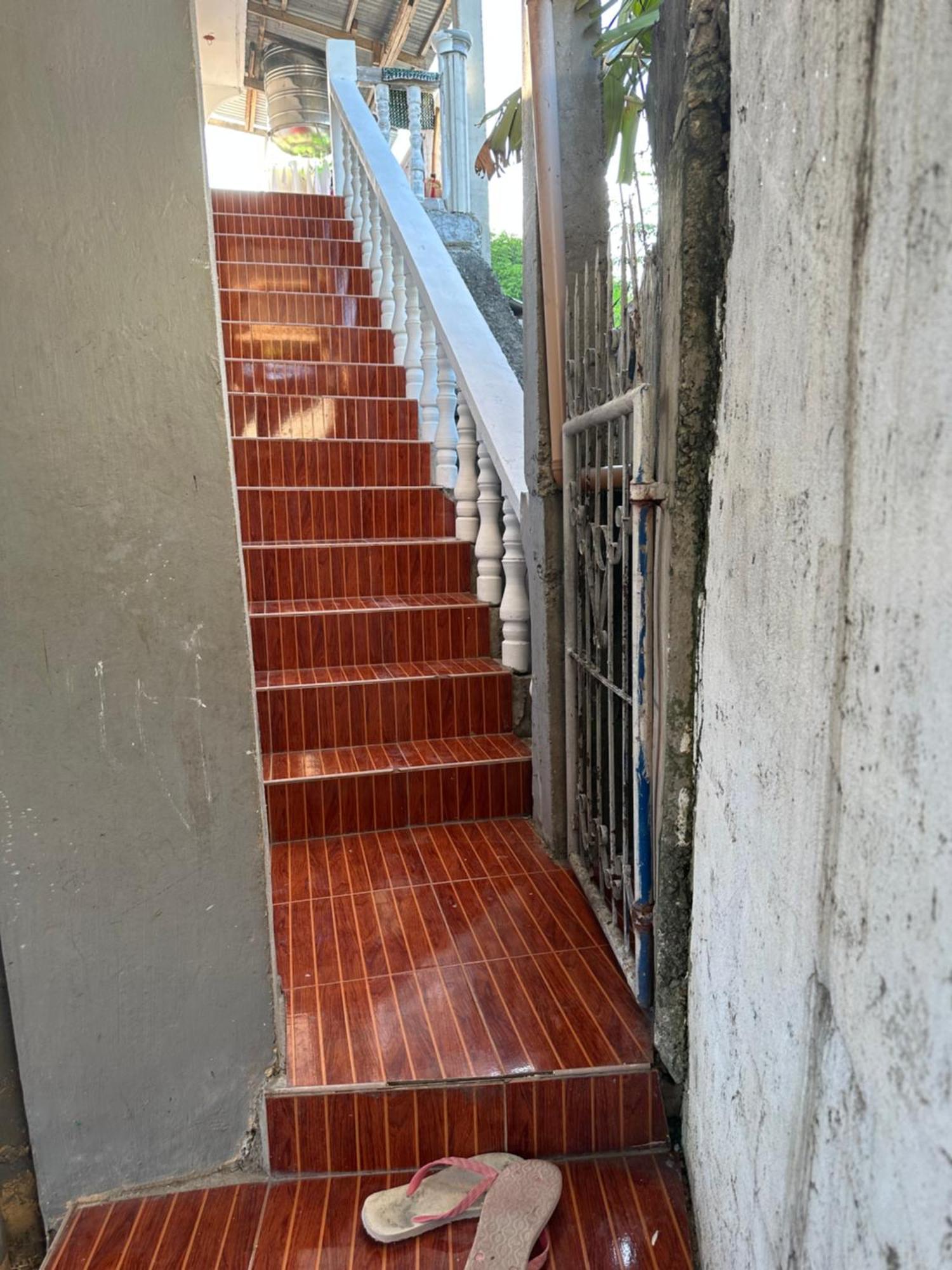 Apartment 3 Bedrooms Split House 2nd Floor-wifi *