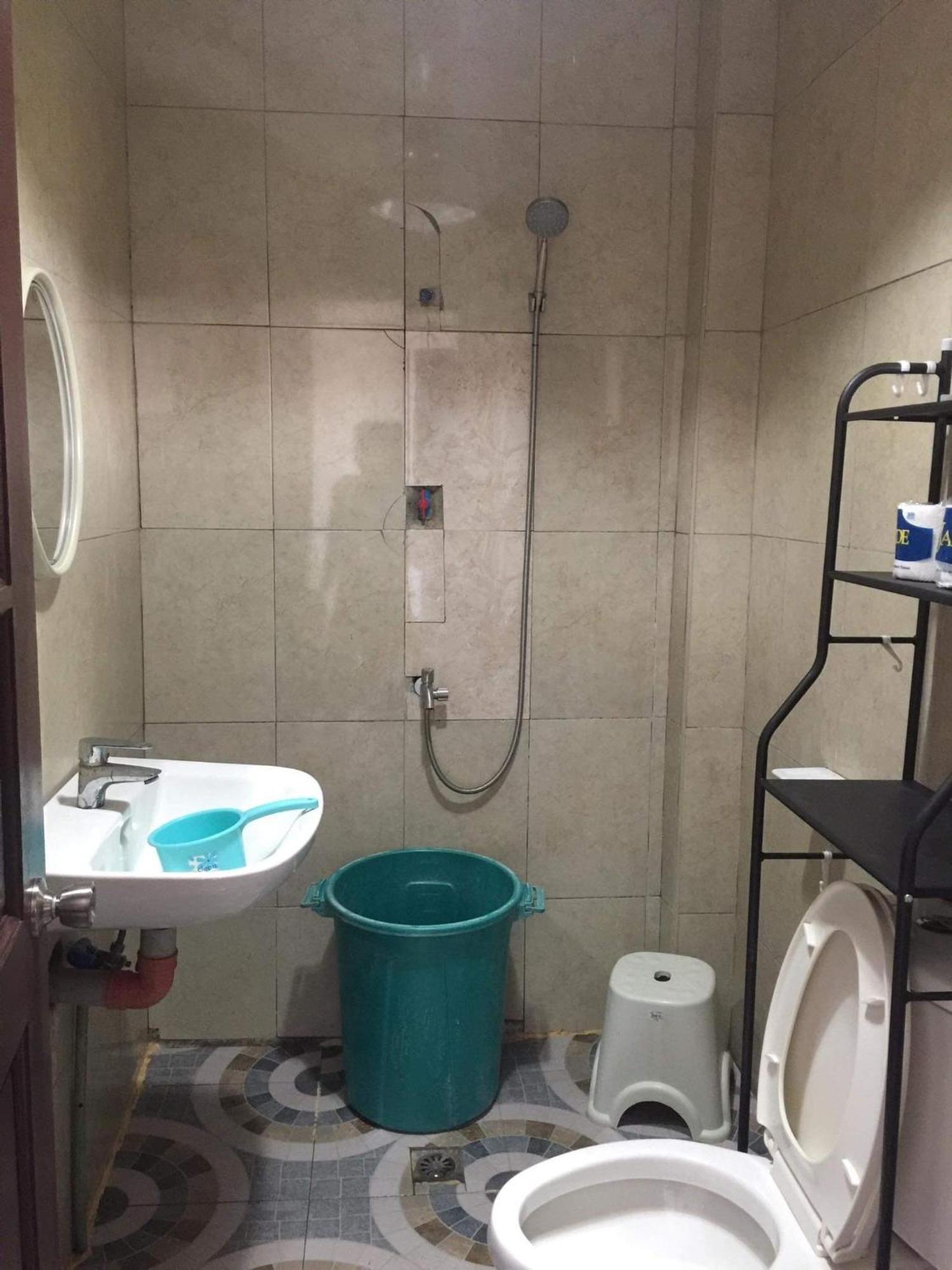 3 Bedrooms Split House 2nd Floor-wifi