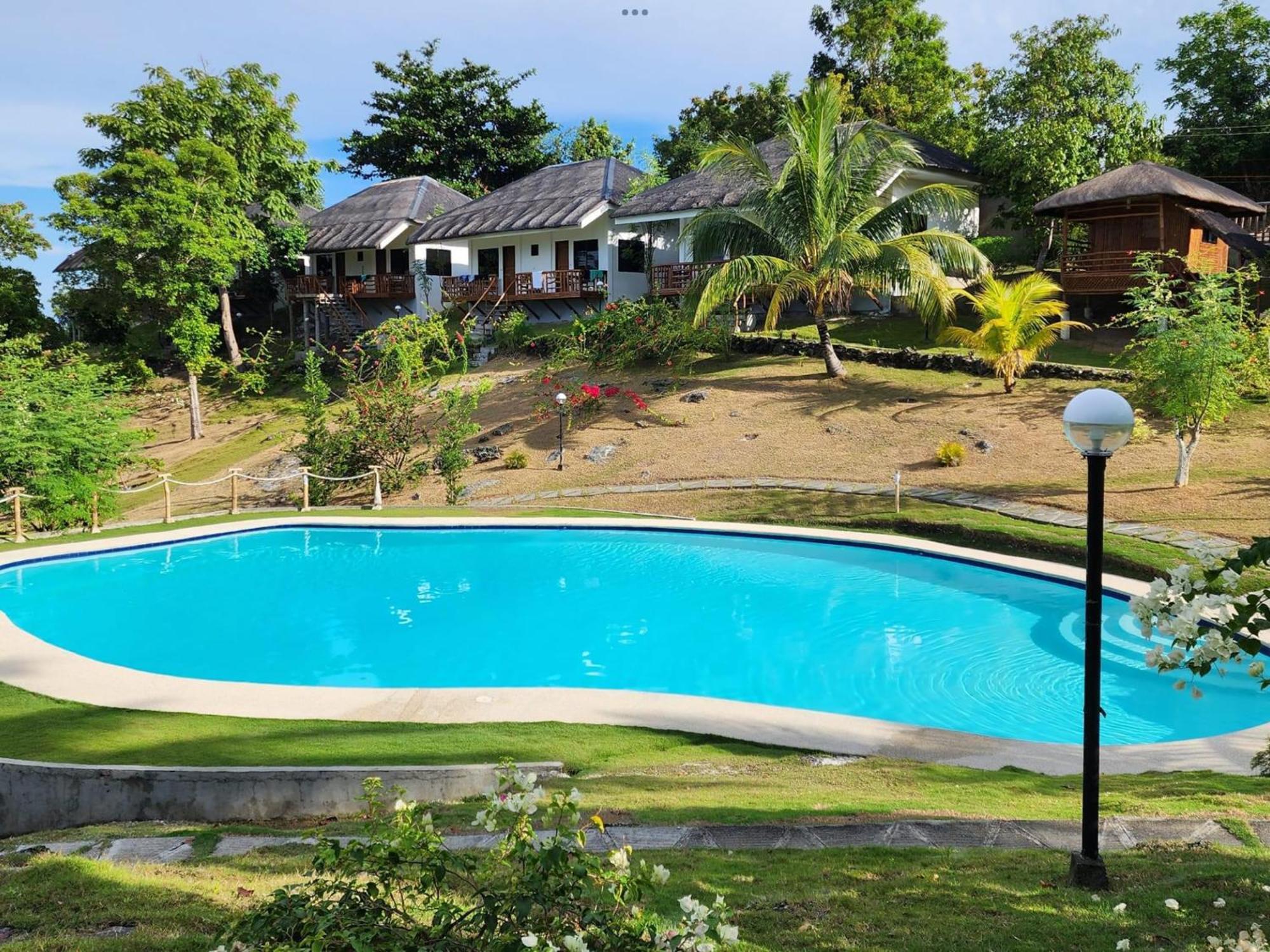 Cuestas And Restaurant Resort *