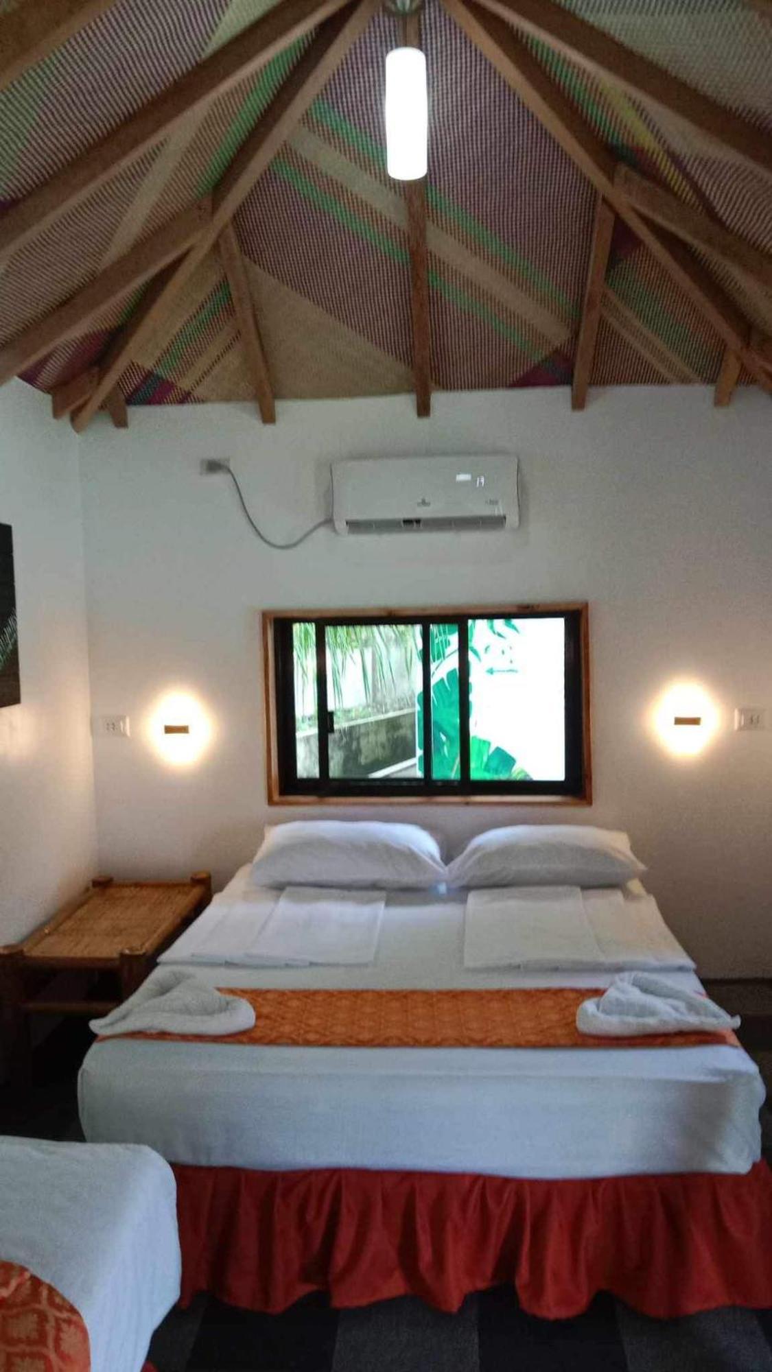 Cuestas And Restaurant Resort *