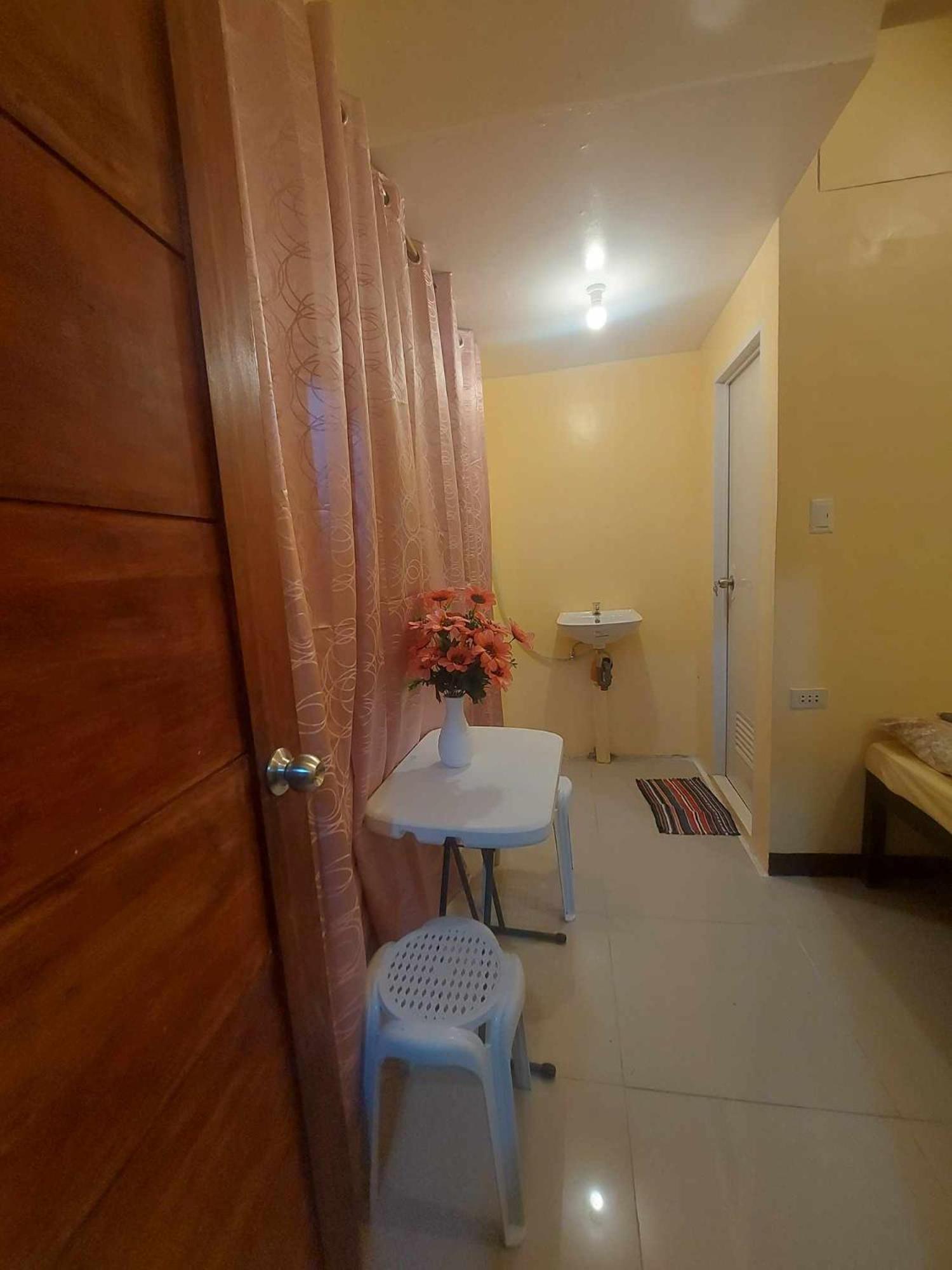 Cheri Backpackers Hostel Moalboal