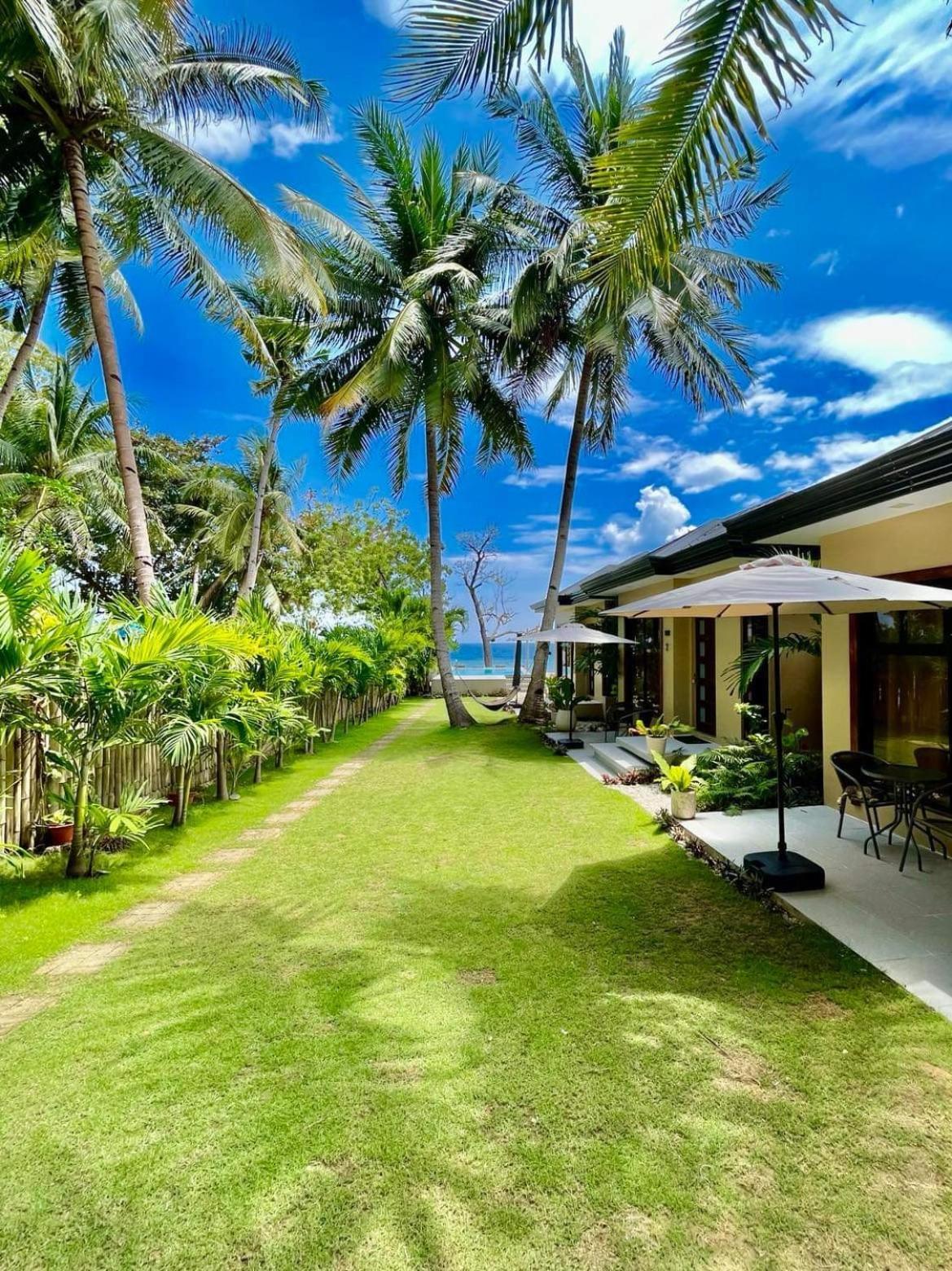 Resort Southseas And Dive Center