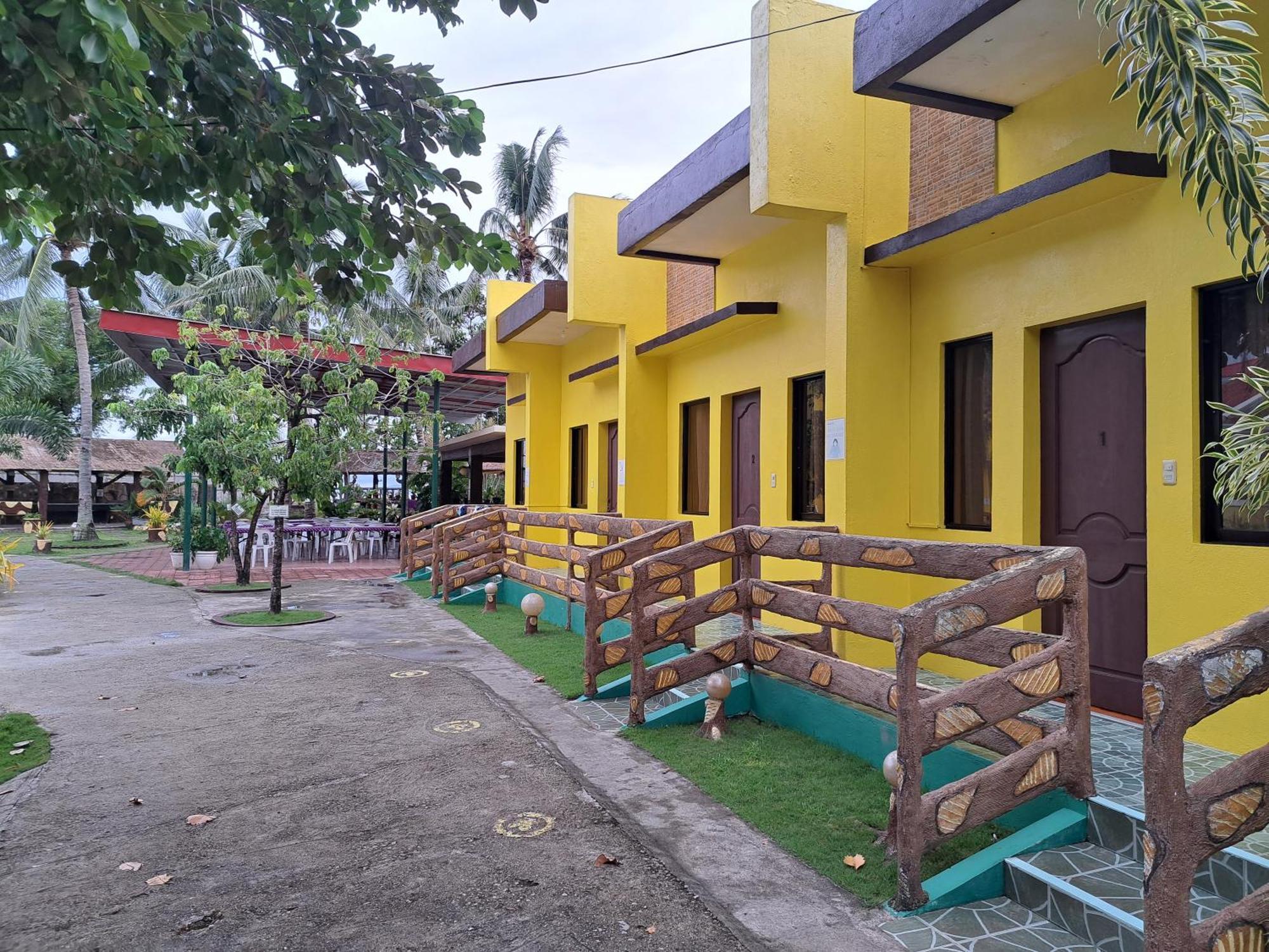 Lagnason's Place Guest house Oslob