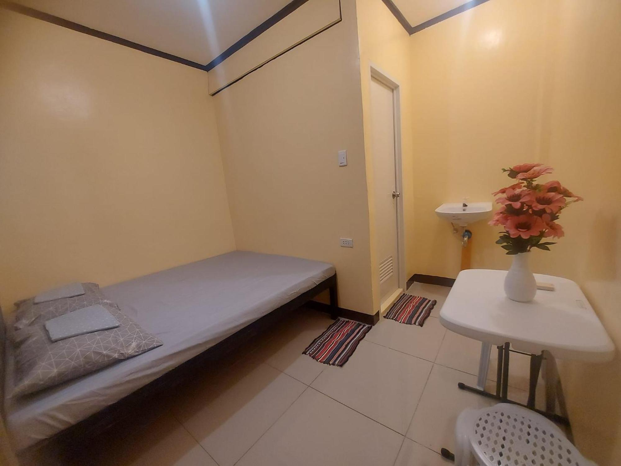Cheri Backpackers Moalboal