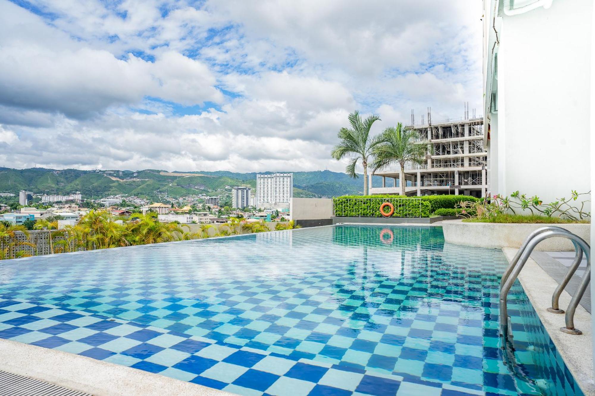 Eon Centennial Soho 3* Cebu