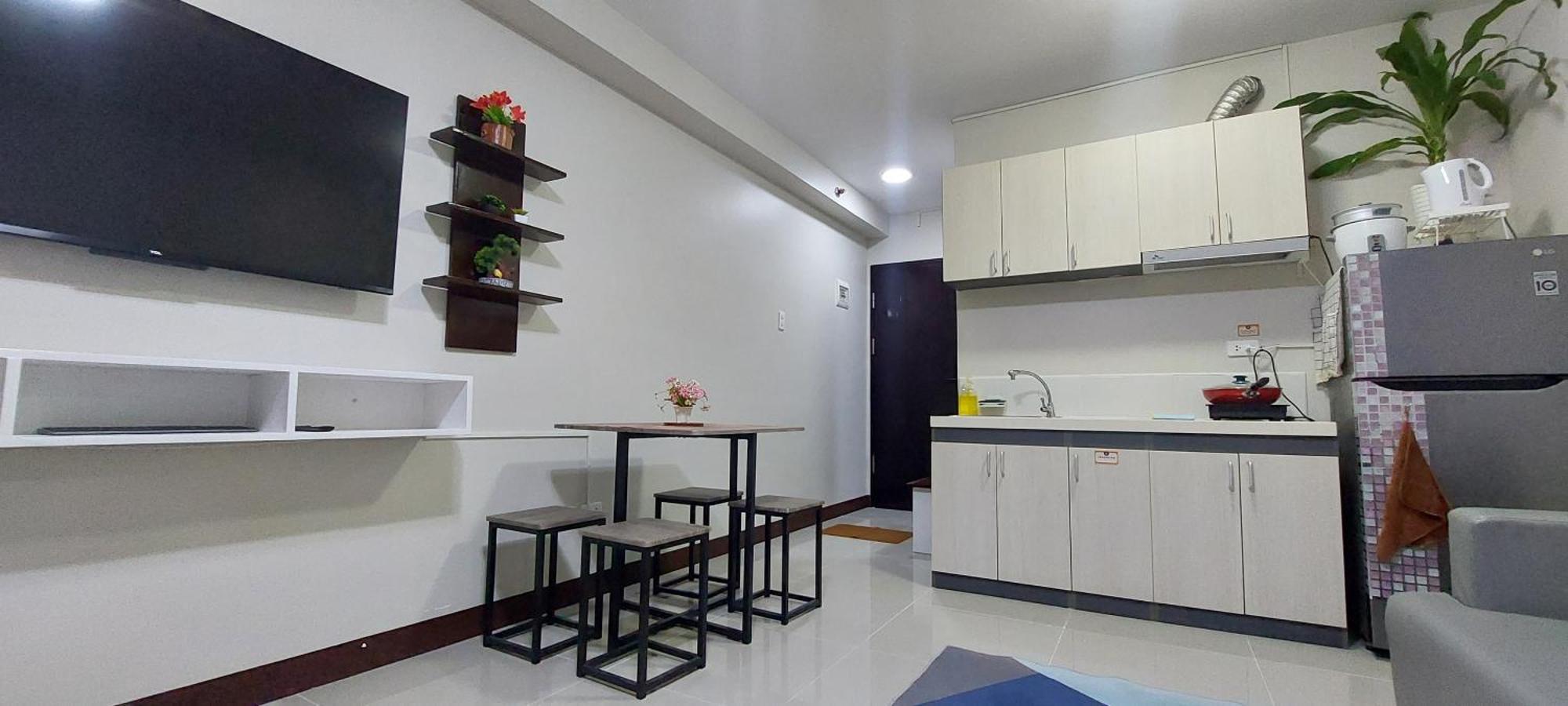 Dracarys Place 2 With Balcony Unlimited Wifi Lapulapu View Aparthotel *