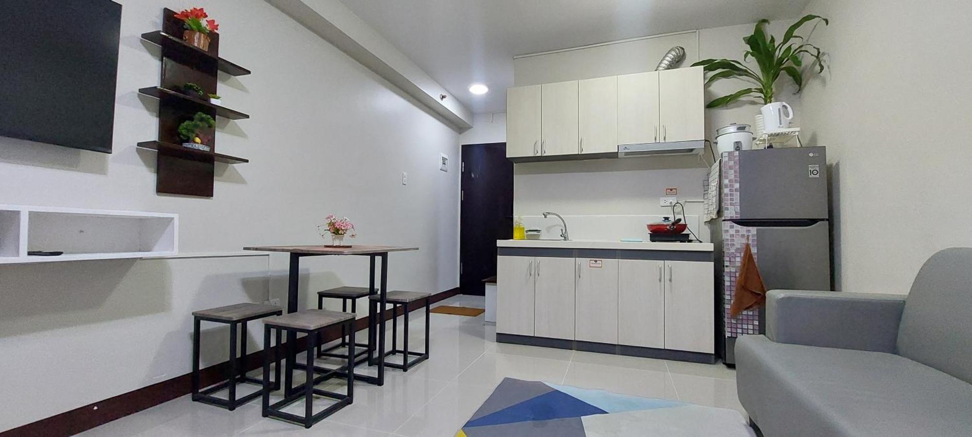 Dracarys Place 2 With Balcony Unlimited Wifi Lapulapu View Aparthotel *