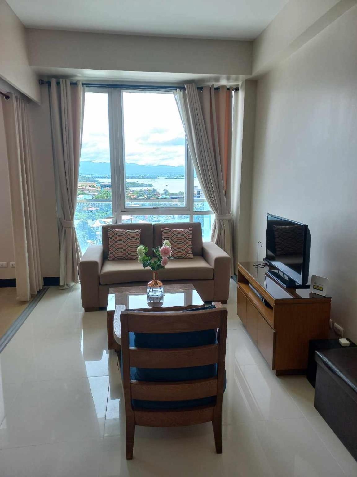 Condo-mactan Newtown Apartment