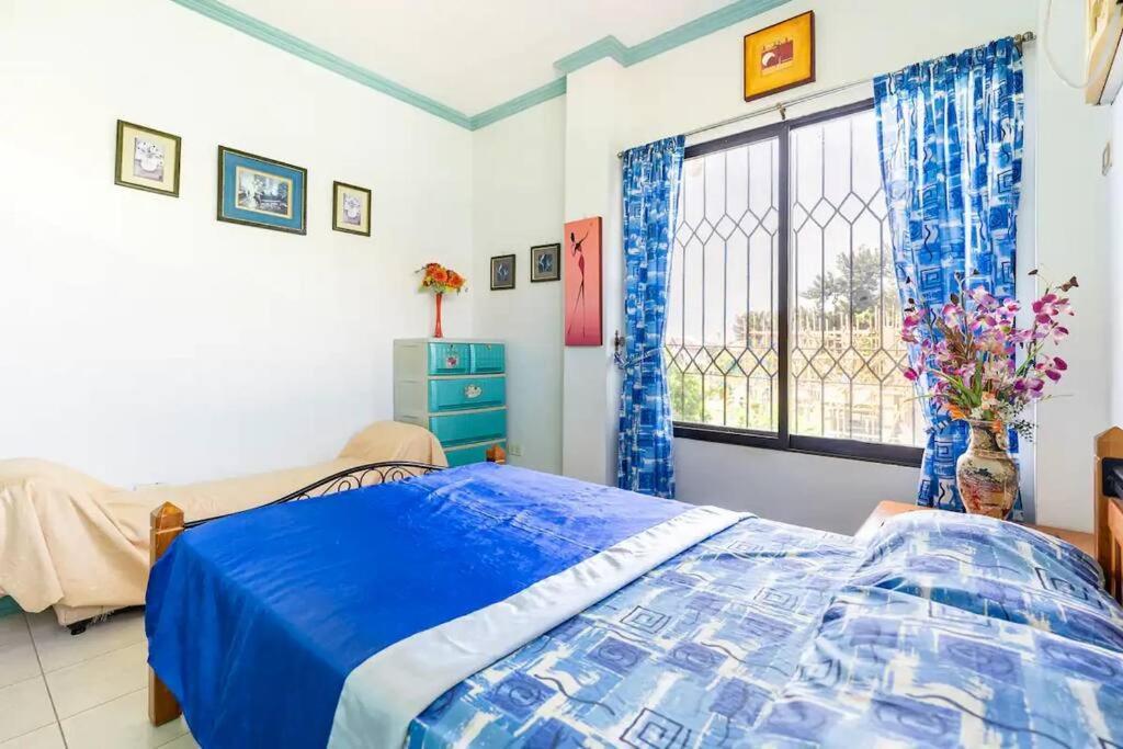 Mactan Island Lapu Lapu Gallery: Beachside Retreat With Dual Ac Apartment Gabi