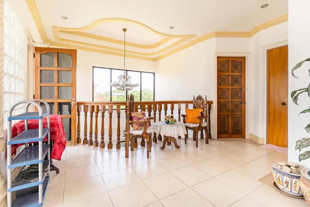 Mactan Island Lapu Lapu Gallery: Beachside Retreat With Dual Ac Apartment