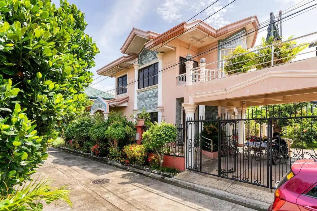 Apartment Mactan Island Lapu Lapu Gallery: Beachside Retreat With Dual Ac
