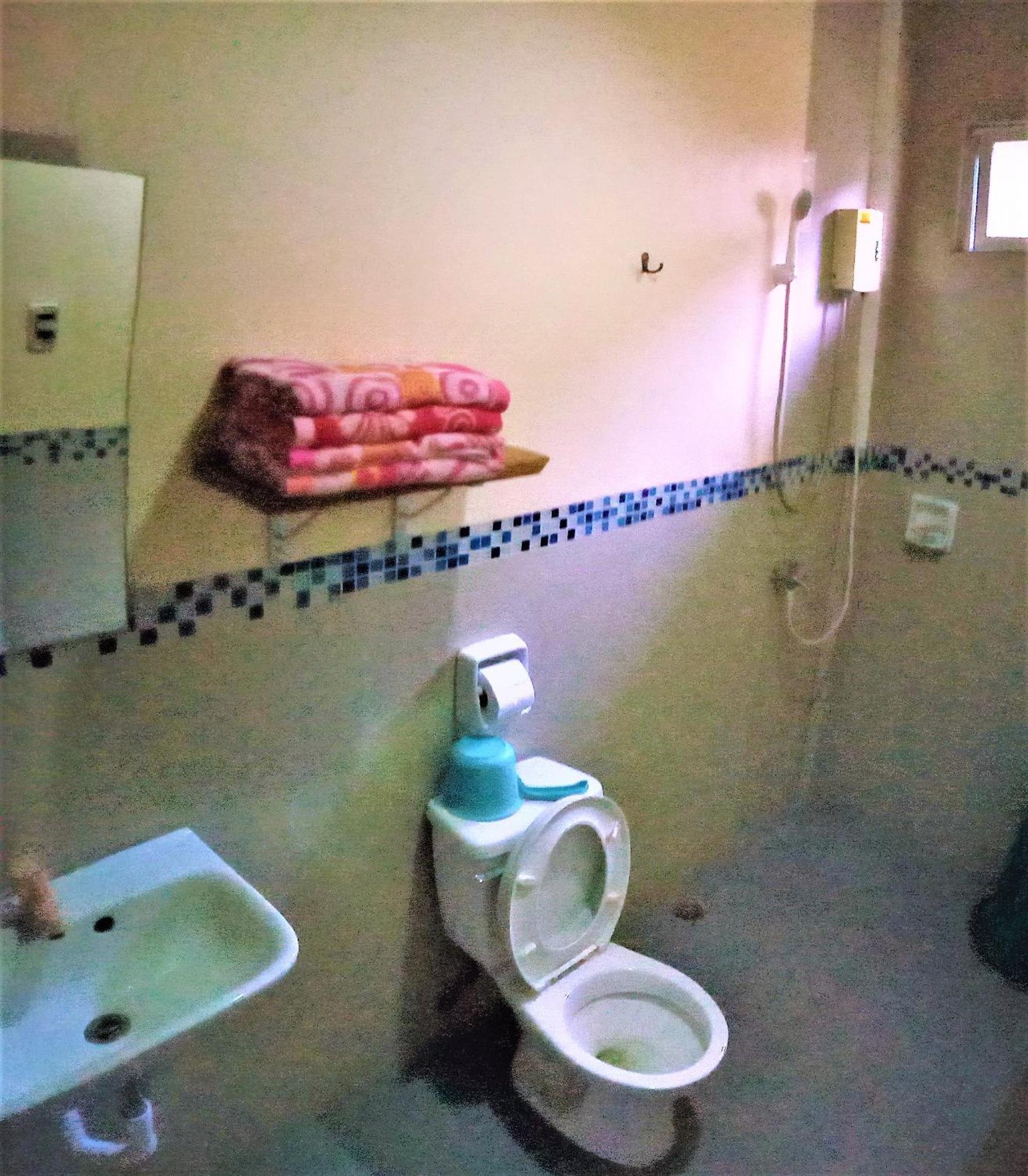 bahay-panuluyan Bnt 2*