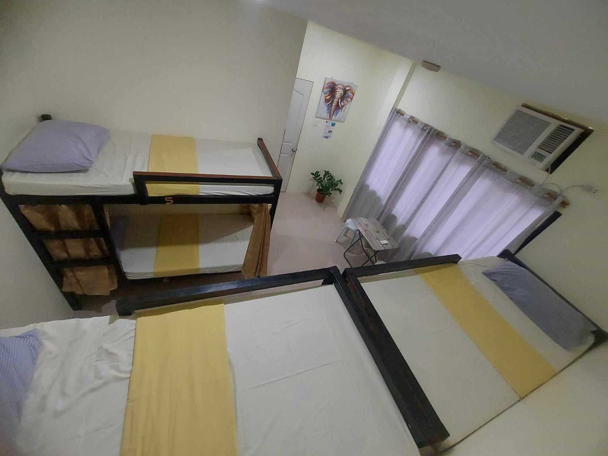 Cheri Backpackers *