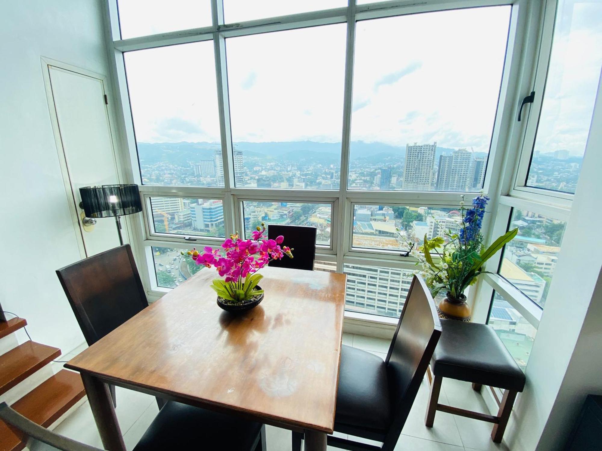 Apartment Huge Lofts By P&j Cebu